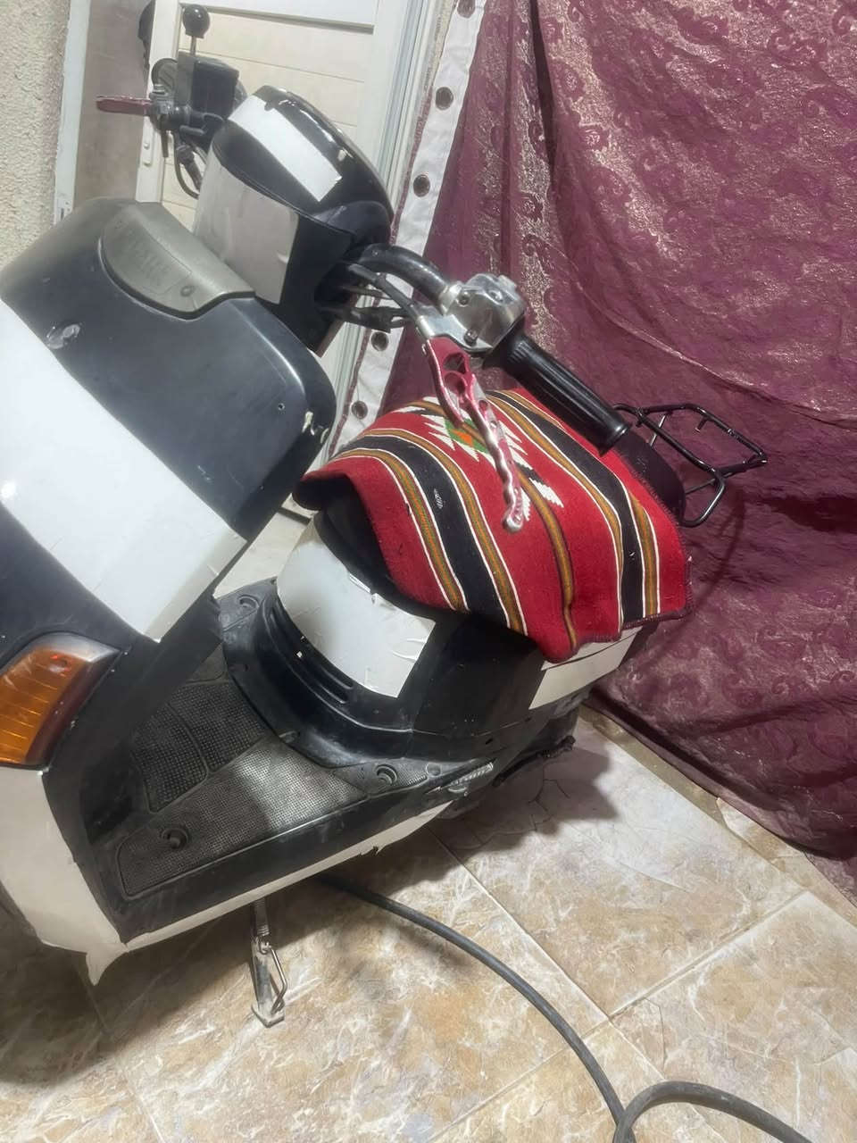 السلام عليكم دراجه ماكس بوليسي 49 بلاد دراجه كامله كهربايات كامله السعر50 5 وبيهه مجال قليل حك الجيه ***********
