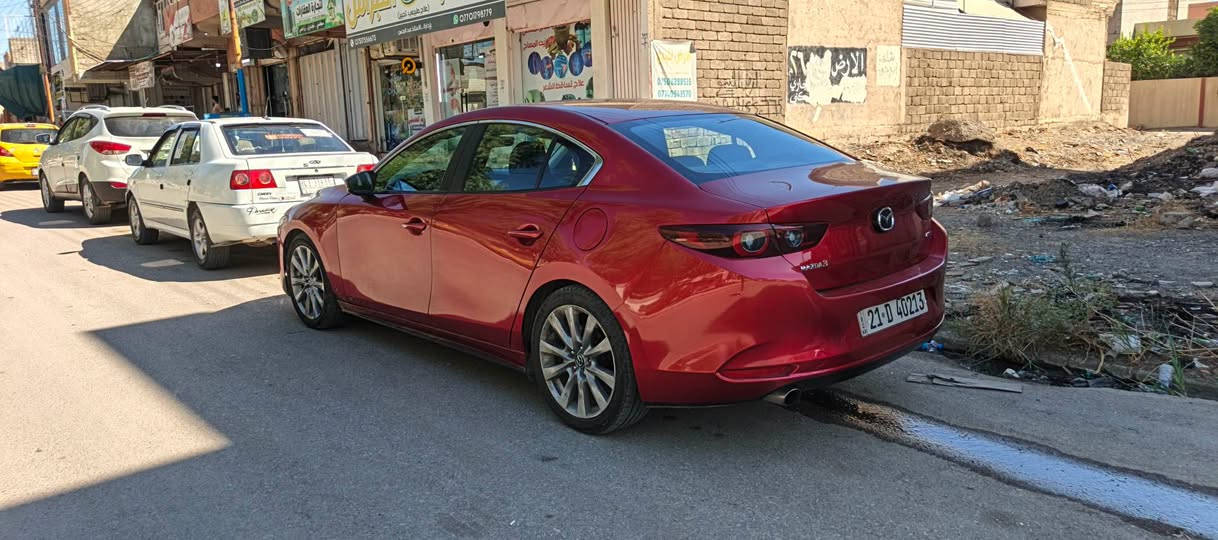 بيع او مراوس 
مازدا زوم ٣ موديل ٢٢ رقم سليمانية شرط التحويل 
فول بدون سلايت محرك ٢٠٠٠ مكينة وكير شرط ماشية ١١٣ كيلو 
سعر مناسب حيل ٩٩ وبيها مجال وماكو بهاي الاسعار شراي خابر على هذا الرقم
***********
***********
مكانها موصل
