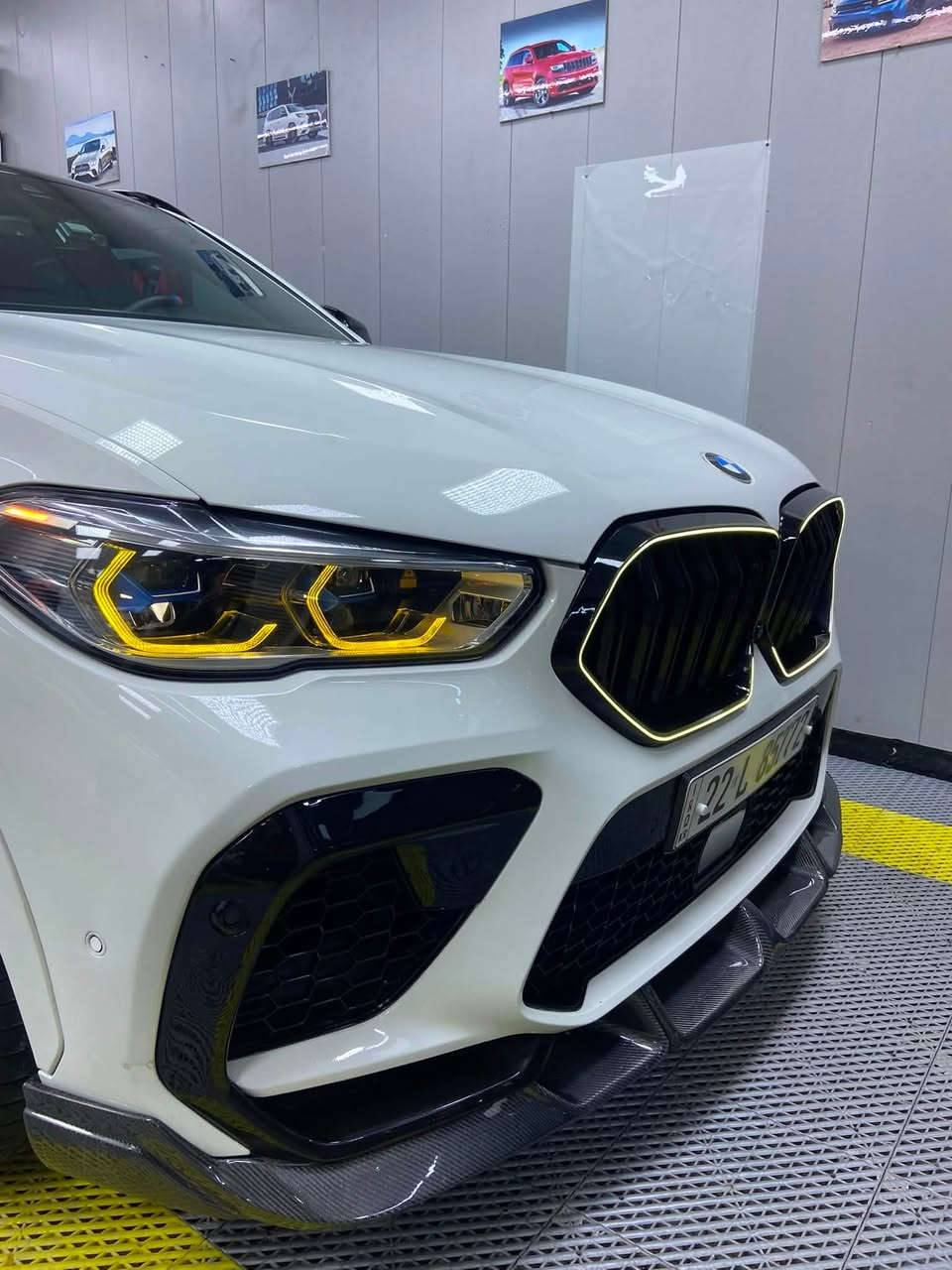 BMW X6 M package 2021 

‎محرك V6 3000 TWIN TURBO
بدون ايرباك 
حادثه باب خلفي pdr  
👈المواصفات
باج تظليل سنةً
ماشيه 70 ميل
✅سقف بنوراما sky lounge
✅داخل احمر ( تدفئة و تبريد و ميموري و كهربائي)
✅رادار جبير و حساسات
مساج 
تدفئه وتبريد 
كشنات 16 حركةً
✅لايتات ليزر
✅داتاشو
💵٥ كامرات
✅بردات
✅عطر بالدشبول
✅‏M بكج بلادية
💵انضمات قيادة بيها ( sport - sport plus - sport individual - comfrot - eco - eco pro - comfort plus)
✅تحكمات كامل ستيرن
💵كير كرستالة
✅انارات داخلية تتغير الالوان
💵تدفئة تبريد كلاصات
💵شفتات ستيرن
💵ميموري كشن السايق
✅و بعد هواية مواصفات متنذكر
✅سستم صوت هارمان كاردان
👈بيها بخ فقط باب خلفي وره السائق فقط 
👈السيارة مغلفة ppf كامل 
كت كاربون كامل اصلي 
👈السيارة كل سيرفساتها بالشركة و مسويلة 
👈كماليات M competition و مصرف عليها 🔥
رقم اربيل  
. وجاهزة تحويل مباشر 
موجود بغداد او بابل 
للاستفسار والتواصل واتساب
*********** 
السعر 480 ورقه
