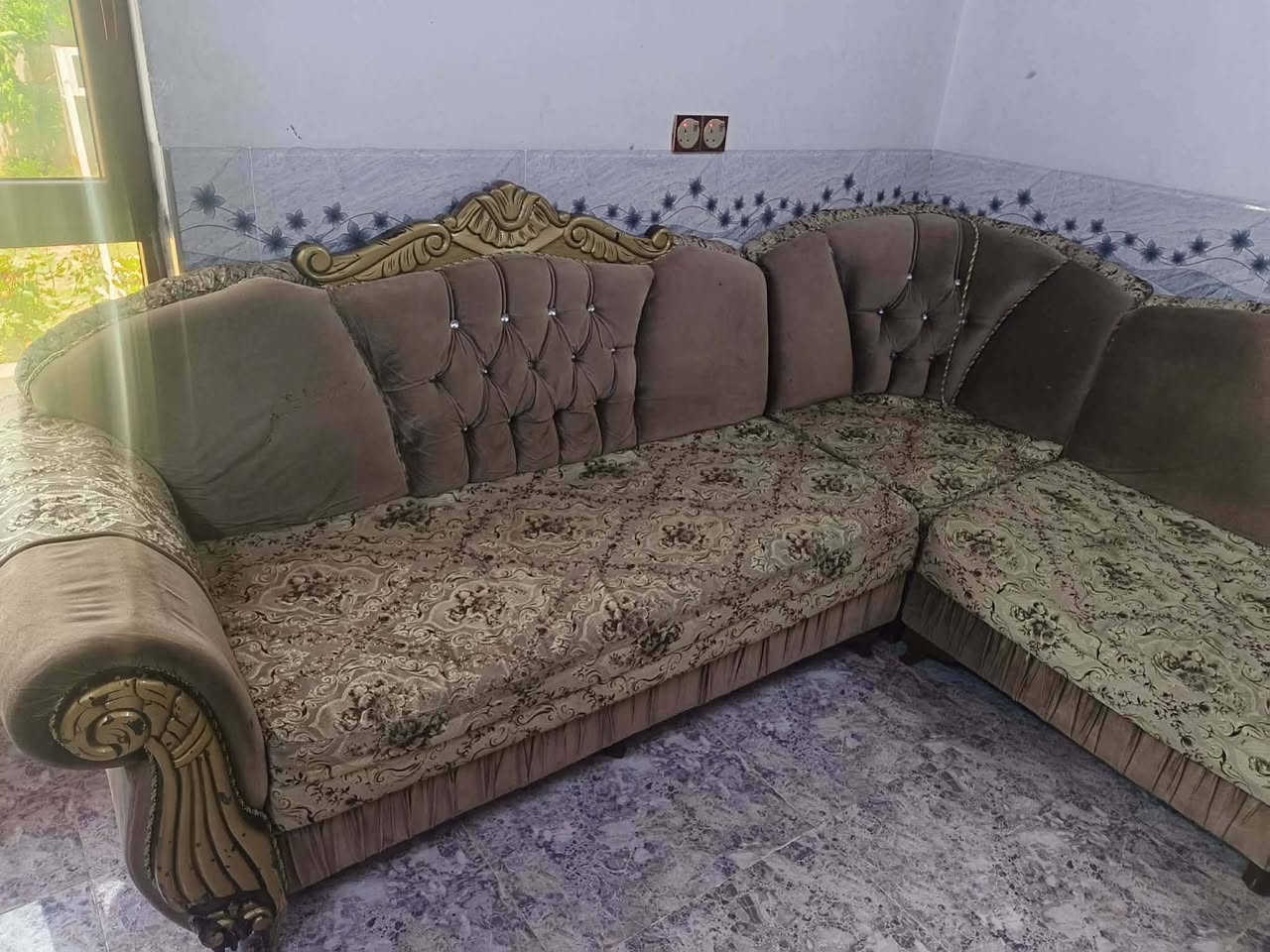 قنبه مامستعمل هواي سنه ونص 7 امتار  قيم واخذ رقم ***********
