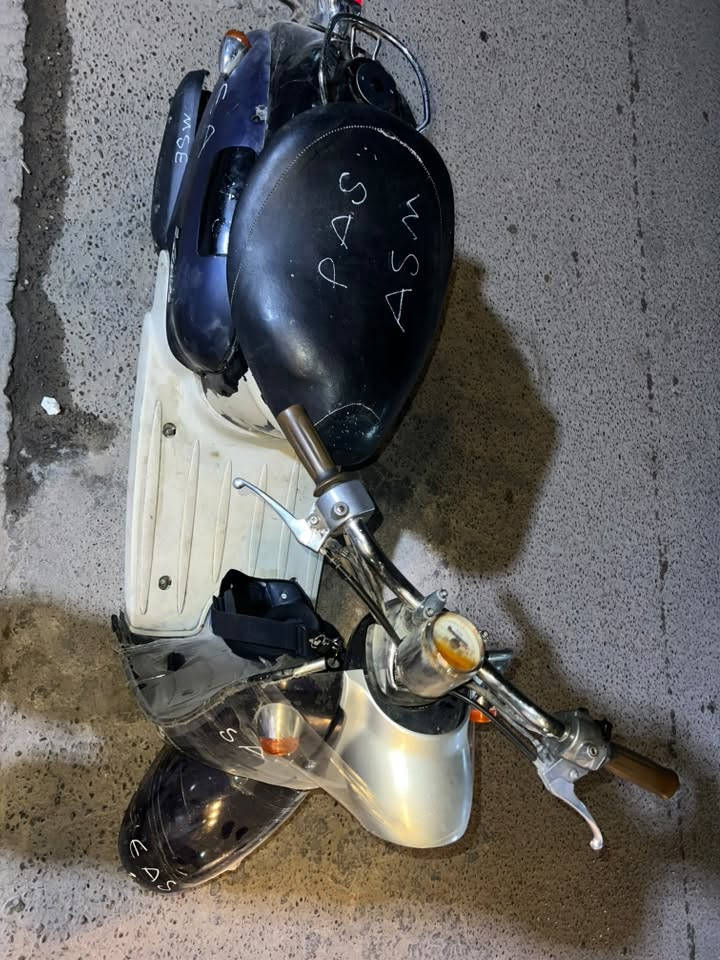 دراجه عبدالحليم 60شلعه ومعدل كهربائيات كله شغاله بريكات كامله مكينه خير من الله السعر 325وبيه مجال مكان الدراجه اليرموك 
واتساب ***********
