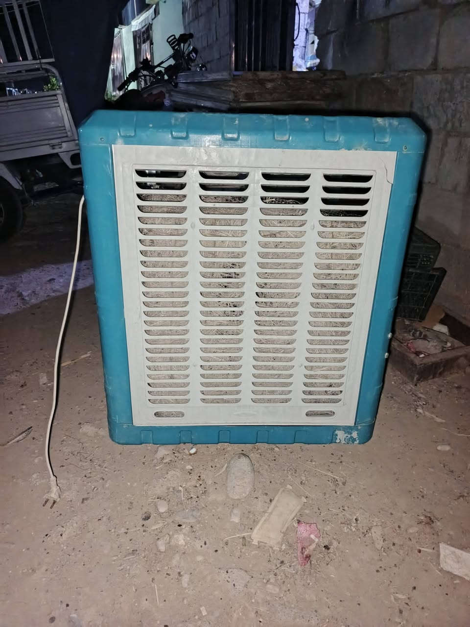 السلام عليكم مبردة شغالة كل عيب مابيهة سعرهة 60ومجالهةبصيط ***********
