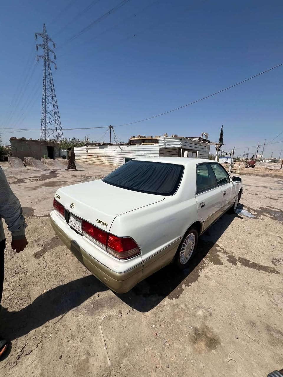 السلام عليكم 
راس الثور فلات 1997 كرستال سستم جديد كفاله عدى طخة بلبكلايت الايسر ومعمره مكينه 2500 ففتي مكينه كير تبريد كفاله حداديه 80 % تخم تاير سياره مال جناي حلوه احلى من الصور 
السعر 95 وبي مجال قليل حك الجيه المكان الناصرية مركز الاتصال ***********
