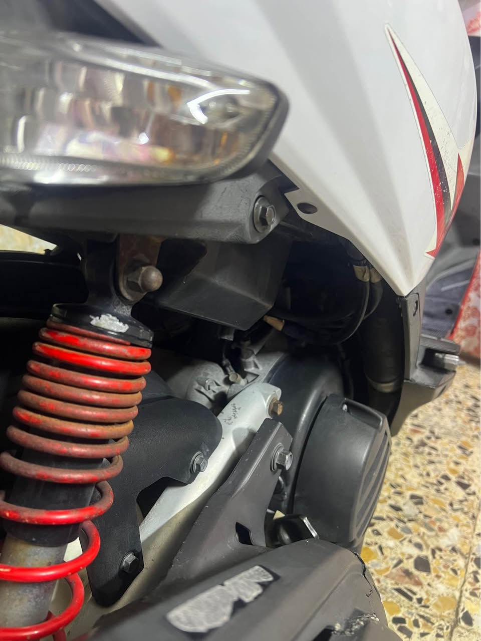 🔥 للبيع دراجة جيتيار – 🔥

🏍️ دراجة رمبة نوزل خطين
✨ بعدها جديدة وبحالة الوكالة
✅ نظيفة جداً وقليلة الاستخدام
✅  كفالة عامة جيب وياك الف فيتر 
💯 جاهزة للاستخدام، وما تحتاج أي مصاريف

📍 الموقع: بغداد – مدينة الصدر
📞 للشراي والتواصل: *********** بغداد, العراق
