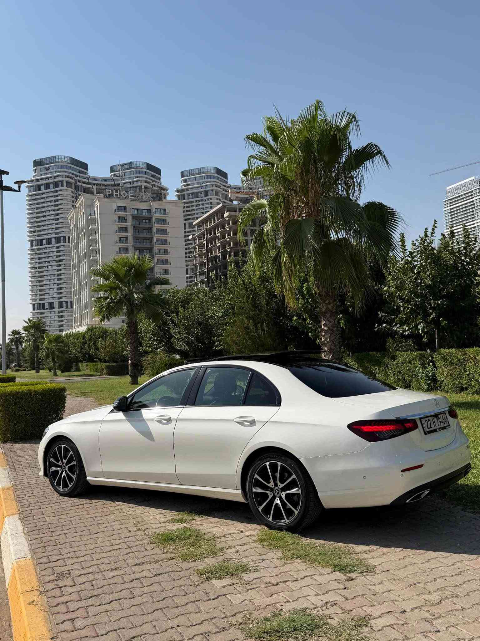 Mercedes E200 
2021 
Panorama 
Sanduq shaft 
Ward almani  Zaman 
Be boyax 
120 hazar km royya 
Masafat full 
S3r 310
*********** أربيل, العراق
