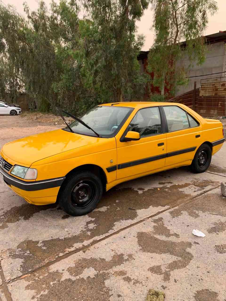 سلام عليكم بيجو لميس موديل (٢٠١٣) لسياره مصبوغه صبغ عام محركه فرنسي كير و محرك جديد لسياره مطلوبه ١٣٠٠ الف غرامات لسعر 25 ورقه للتواصل *********** لعنوان بغداد لشعله
