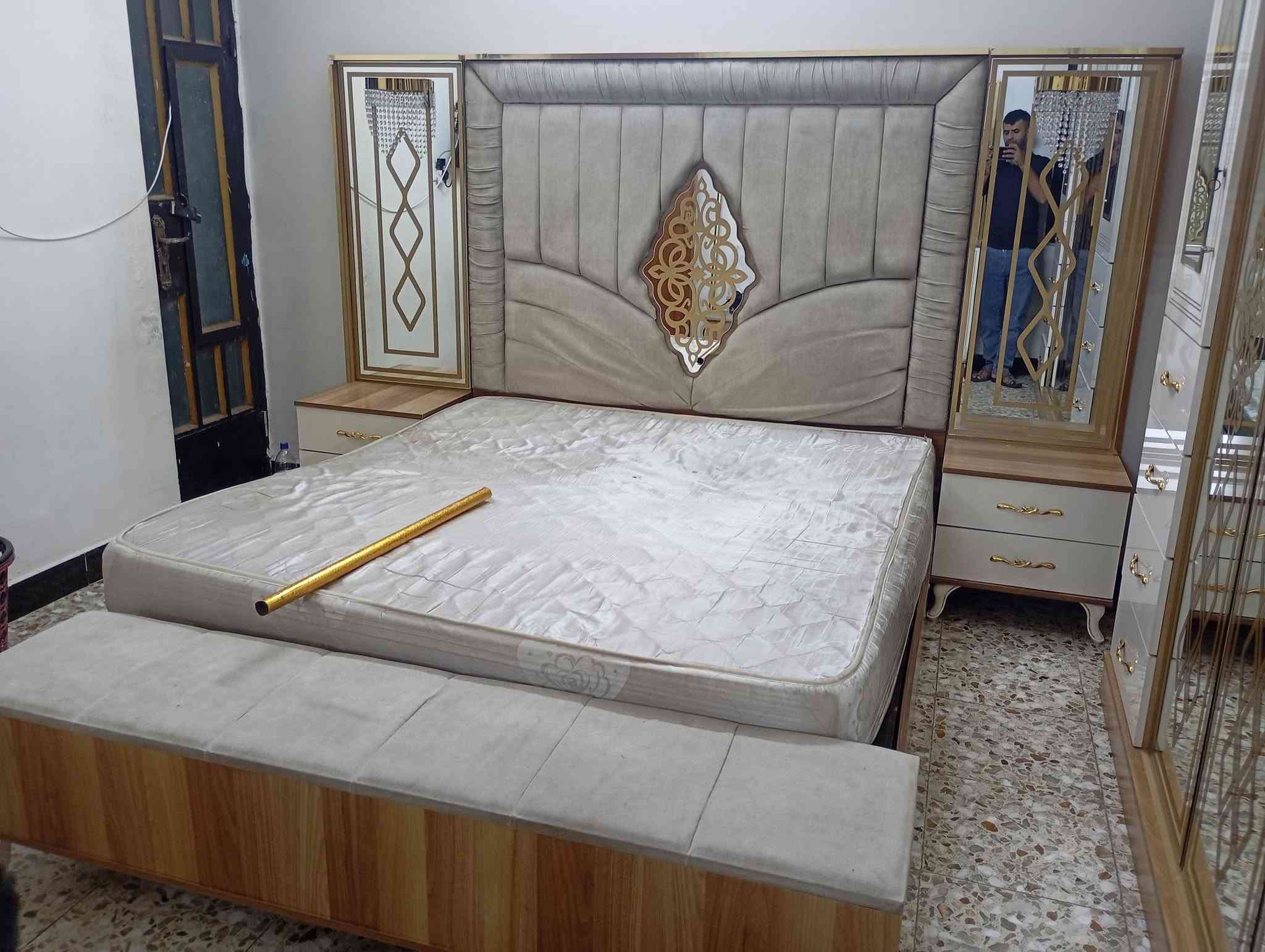 غرف نوم تركي ابواب كنتور مع محلق غرف نظيفة وحلوة. وشد ونقل مجاني للطلب على الخاص والرقم ***********
