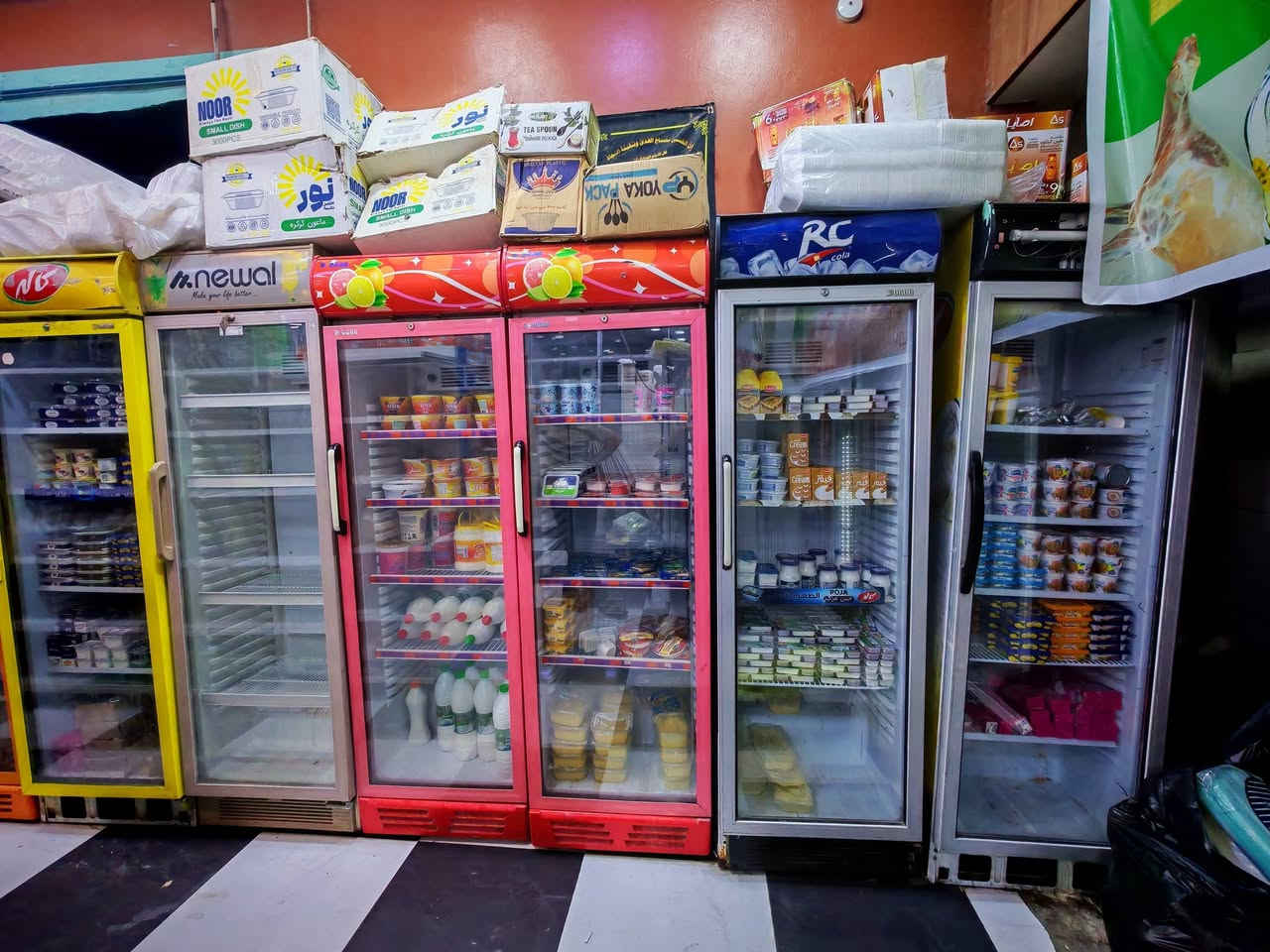 عارضات للبيع بالنجف قرية الغدير
عدد 1 عارضة ثلاثية بسعر 300

عدد 1 عارضة حجم وسط بسعر 200

عدد 7 عارضة كبيرة سعر القطعة 250

كلهن شغالات نظافة وسط 

الاسعار بيها مجال و اذا كلهن شلعة وحدة الاسعار تختلف

رقم راعيهن هذا اتصال فقط متواجد 

***********
