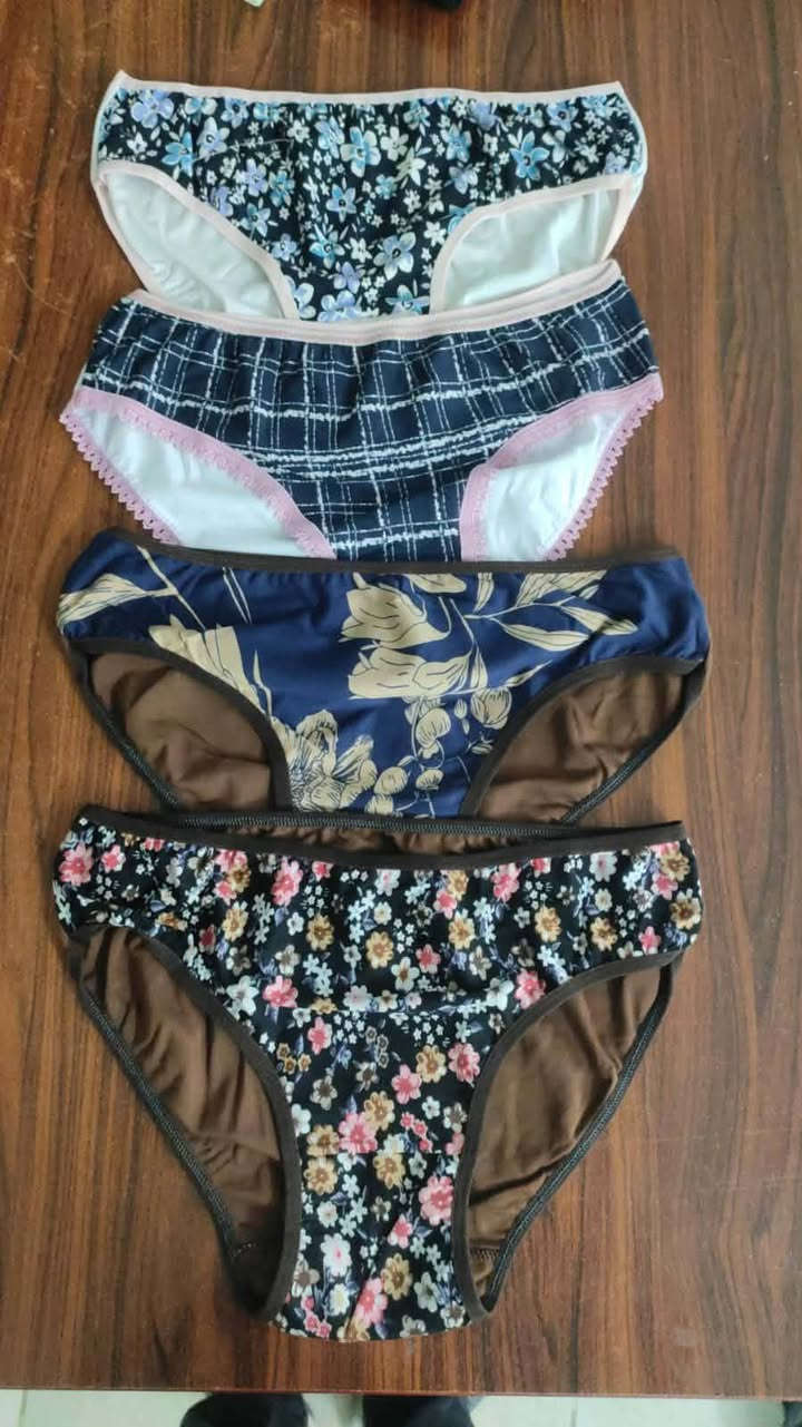 شروة  كيلوت نسائيه 

كميه.  15 الف قطعه 

الدزان فيها. 12 قطعه    يعني.  1250 درزان 

السعر. درزان.  12 قطعه.   4دولار

https://t.me/+hfEOvkkogrQ4M2Ji
***********. للاستفسار
