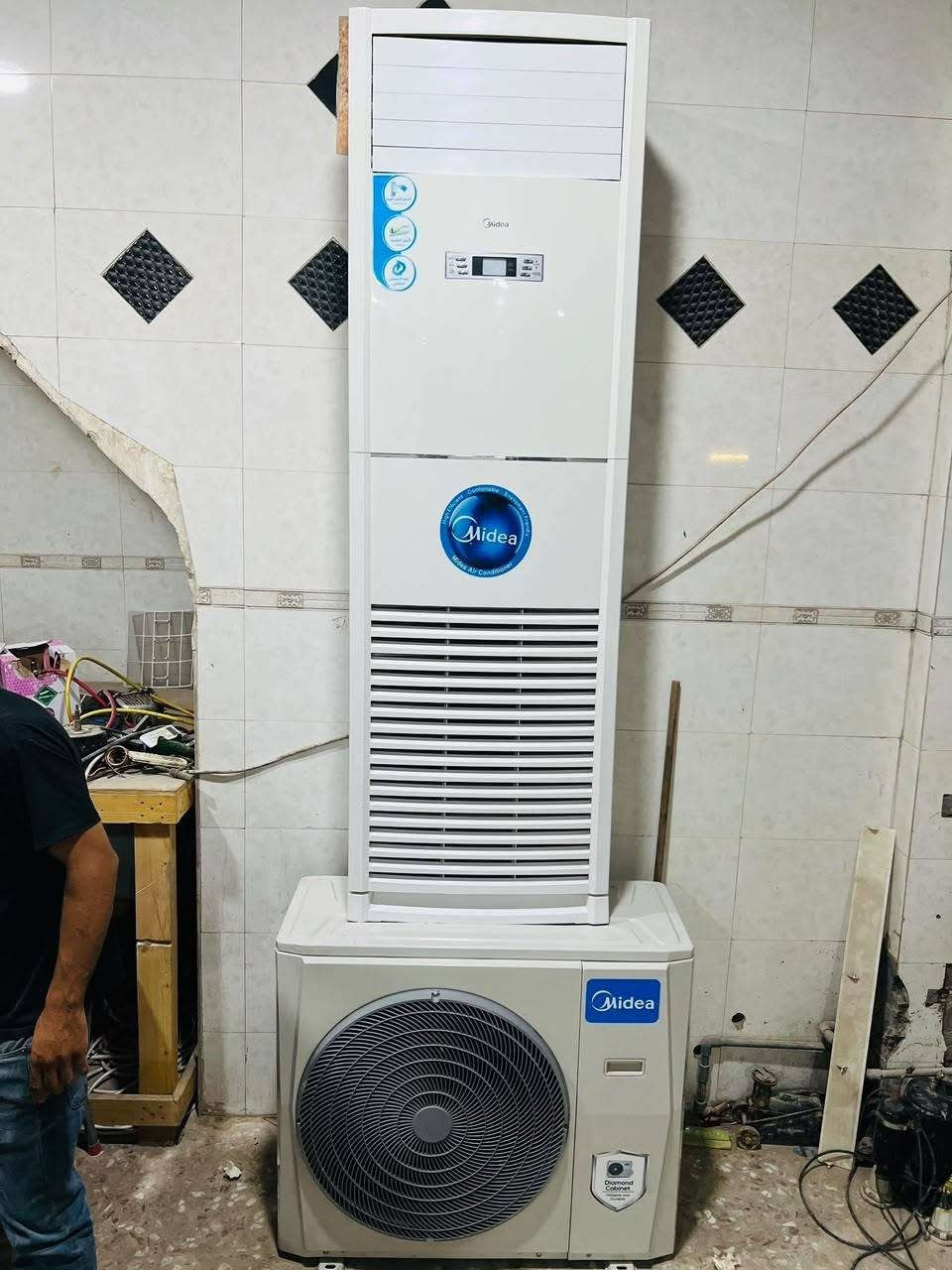 سبلت 3طن جديد كلش موسم وحد بس اشتغل غازه 410 السعر 750..
***********
