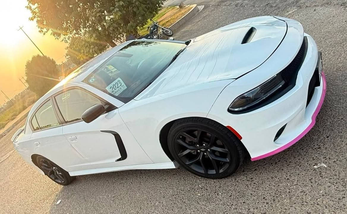 بيع سريع بسعر مناسب ( سياره جديده )
جارجر GT موديل 2023 
فول مواصفات 
بصمة 
تشغيل عن بعد 
شاشة 
كاميرا 
كشنات كهرباء
كشنات تدفئه
تحكم ستيرن جهتين 
كروز سرعه 
نظام ايكو 
نظام سبورت 
قطعتين تبريد 
مكينة 6 سلندر 3600
سبايدر خلفي 
دبل كزوز 
لد امامي 
لايت زنون 
بك لايت لد 
حساسات 
الحادث جاملغ وبنيد 
مكان السيارة صلاح الدين 
للاستفسار *********** متواجد واتساب
