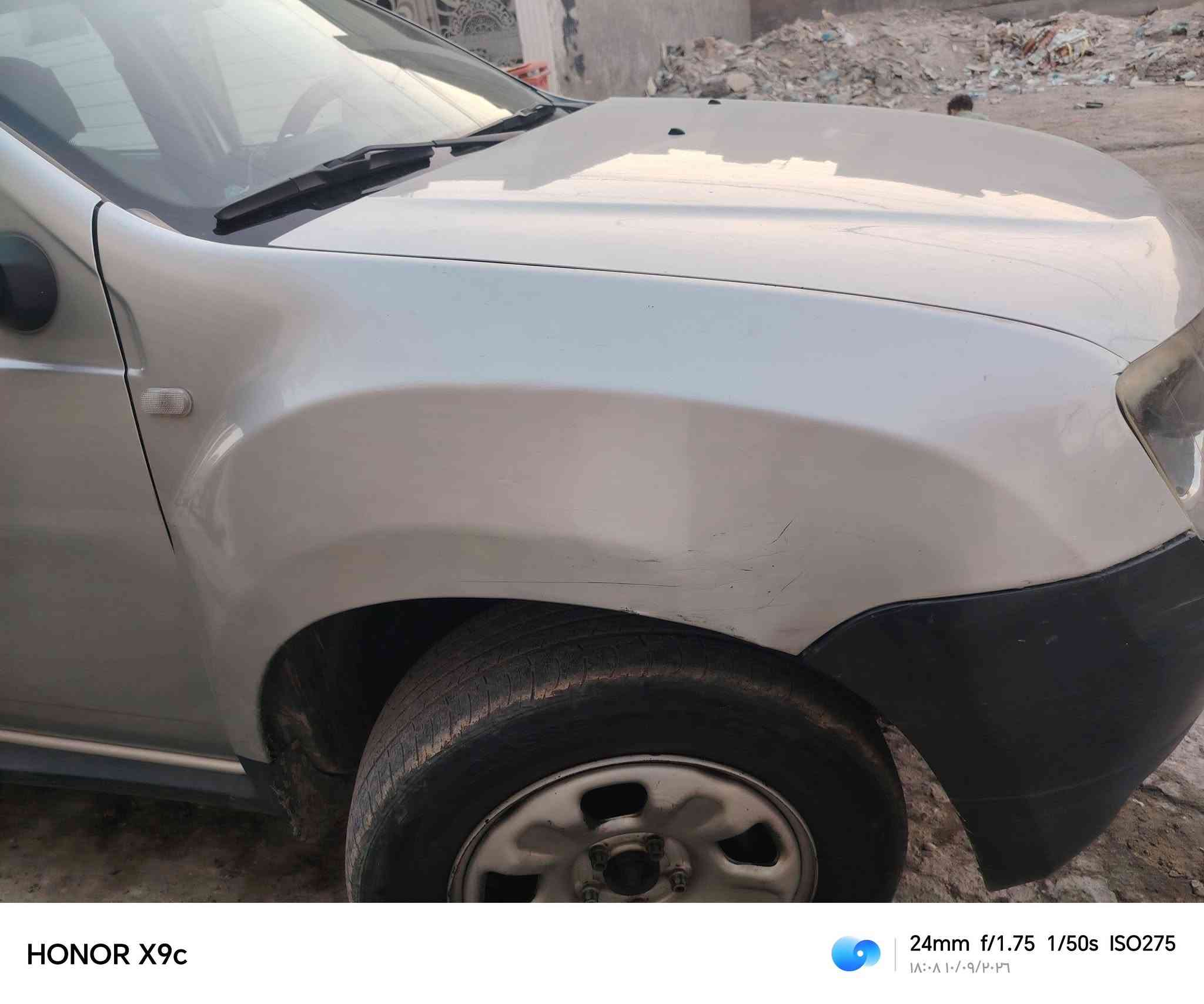 رينو داستر ٢٠١٧ رقم اربيل بيه بارد ٣ قطع وتبديل باب صندوق السياره حلوه بيه شويه نواقص سعره ٧٥ ورقه وبيه مجال  للاستفسار *********** بعد الساعه ٣ متواجد واتس اب
