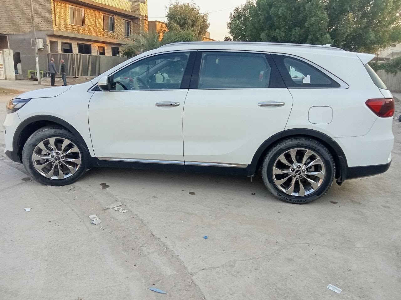 كيا سورينتو 2020 للبيع خليجي  رقم بغداد 
ماشية 34 الف نظيفة كلش مواصفاته معروفة قمارة حديد 

بيه بارد جاملغ ايسر اقل شبر وصبغ اقل ربع دعامية بيه 3 شخوط و شخط مكحل 

سيارة مطلوبة للمصرف بإسم دكتورة عندها التسديد كامل تستلم السيارة مع مستمسكات تكدر تطلع وين متريد باقي سنة و 9 اشهر وتصير حرة وتتسجل باسمك 
للاتصال : ***********
