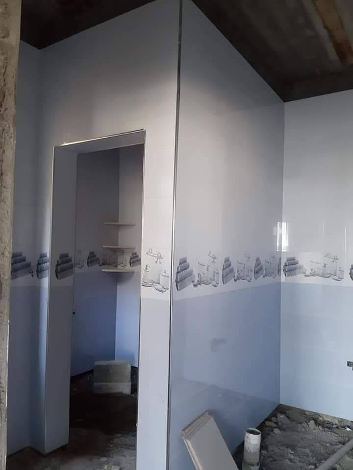 خلفه سيراميك درجئ اولئ جداري ٧ ارضي ب ٥ ولماعنده بلاش ***********
