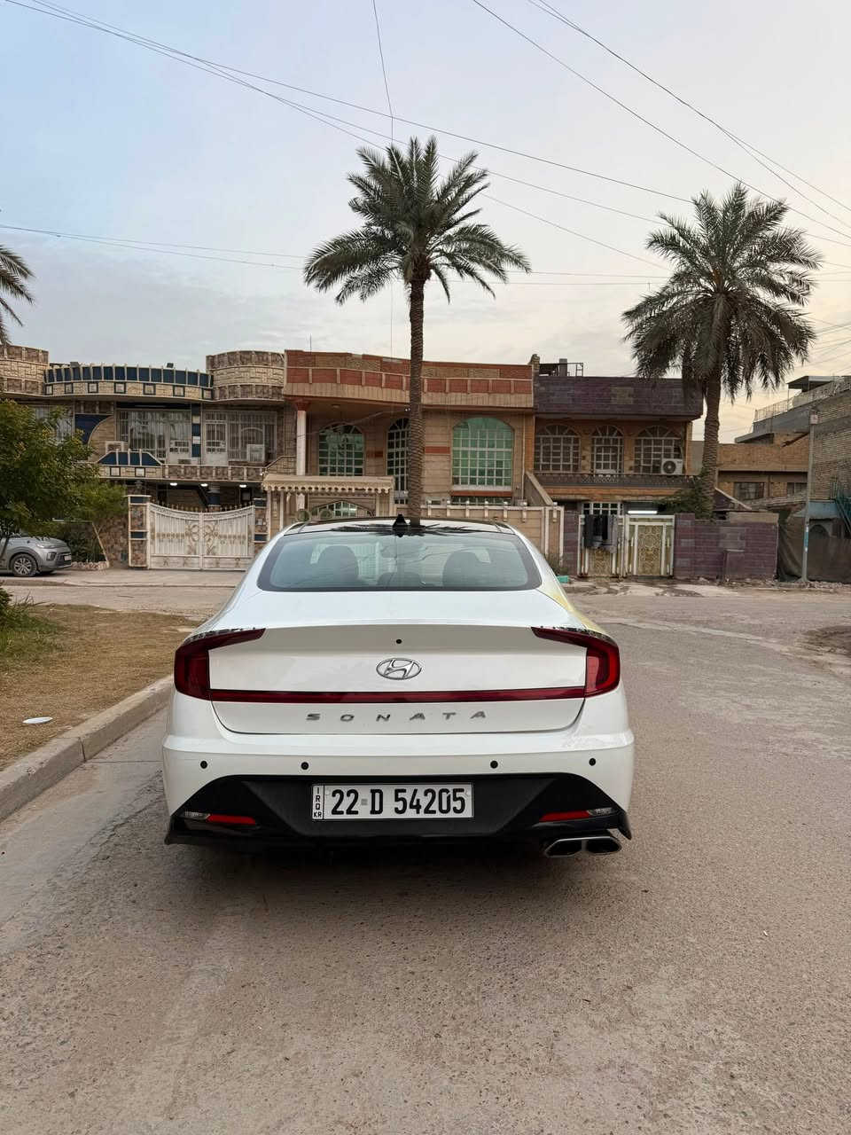 Sonata SE PLUS2023
فول للاخير جديده لوك استخدام شخصي 

حادثها خلفي جاملغ وقبق جنطه سعر مناسب 

للاستفسار 

***********
