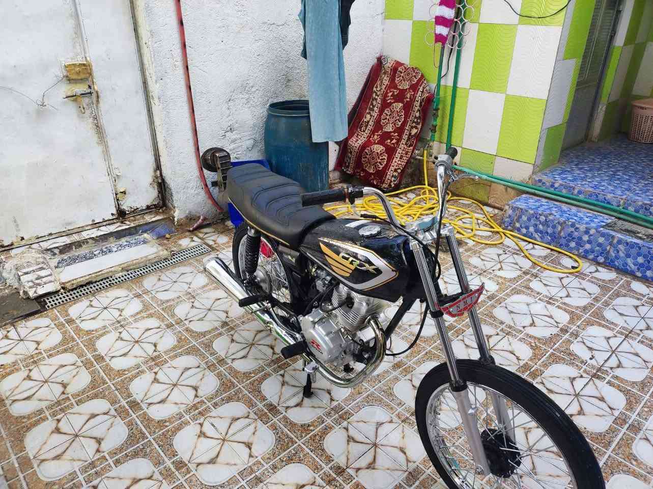البيع كله ٢٠٢٧ سكنر دراجه كارتون صارله شهرين من تعمرت سعره ٧٠٠ وبيه مجال الشراي مكاني شطره هذا رقمي ***********
