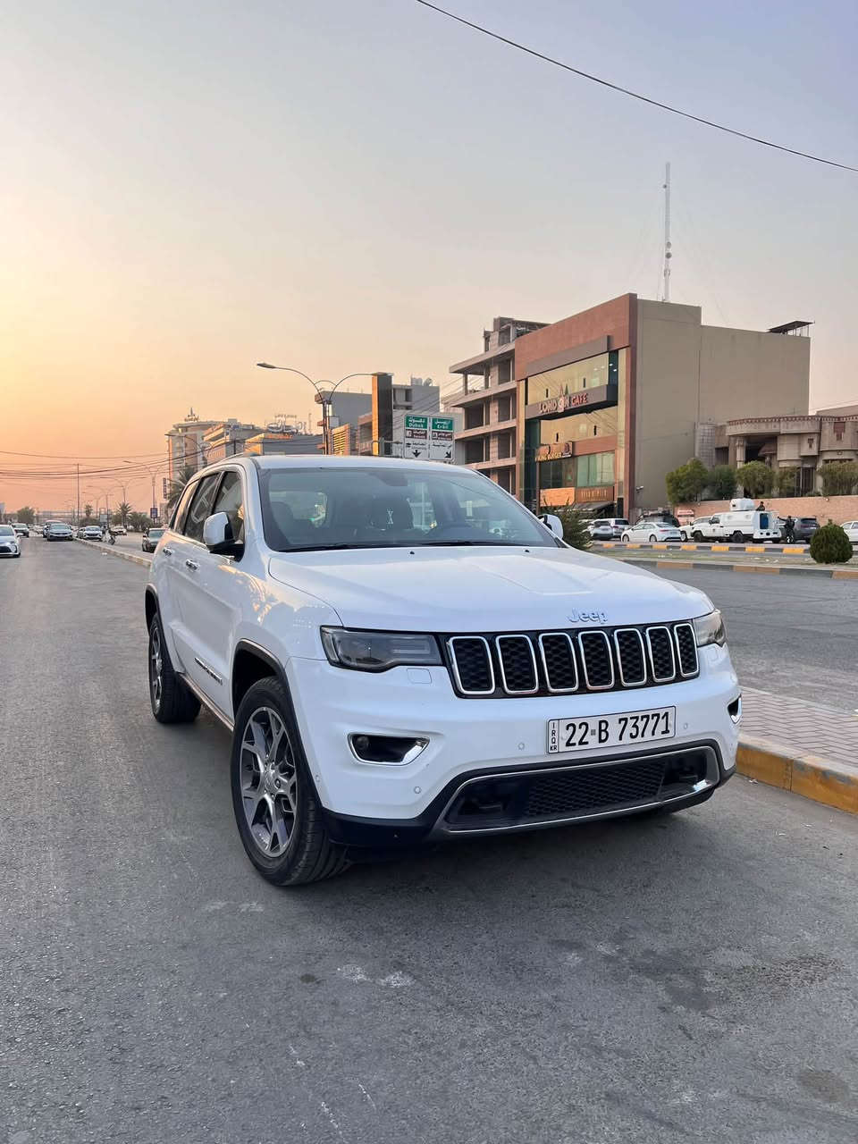 جراند شيروكي ليمتد • ٢٠٢٠ • ٣٥ الف ميل