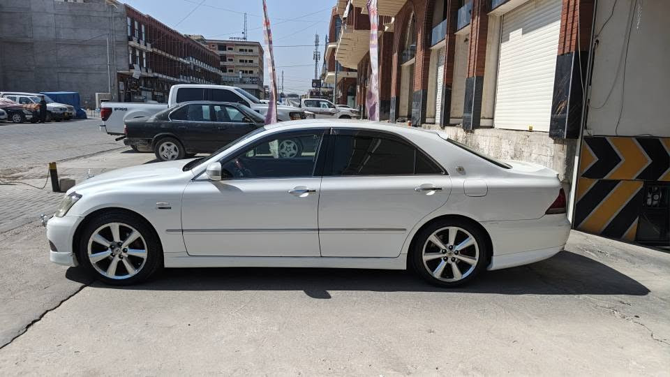 سەرەتا بەناوی خوای گەورە 
شاهینە مووس
گەورە بە گەورە 182
2005
چوار دوگمە 
پەردە 
سەلاجە 
مەرکەزی 
جلد و هیتەر 
سەیارەکە ڕوبەڕو جوانتر نەبونەتەوێ 
تۆزێک دوکەڵی هەیە لە زەختا سەیارەی ماڵەو هی مەعرەز نیە دوساڵە لای خۆمە کامل مەسروفی کراوە 
هایدرۆلیک گێڕی گۆڕاوە 
ناونیشان کەلار 
نرخ ، 65 و تۆزێک مەعمەلە 
ژ.م 
***********
مشتەری نیت سەرمان مەیەشێنە كالار, السليمانية
