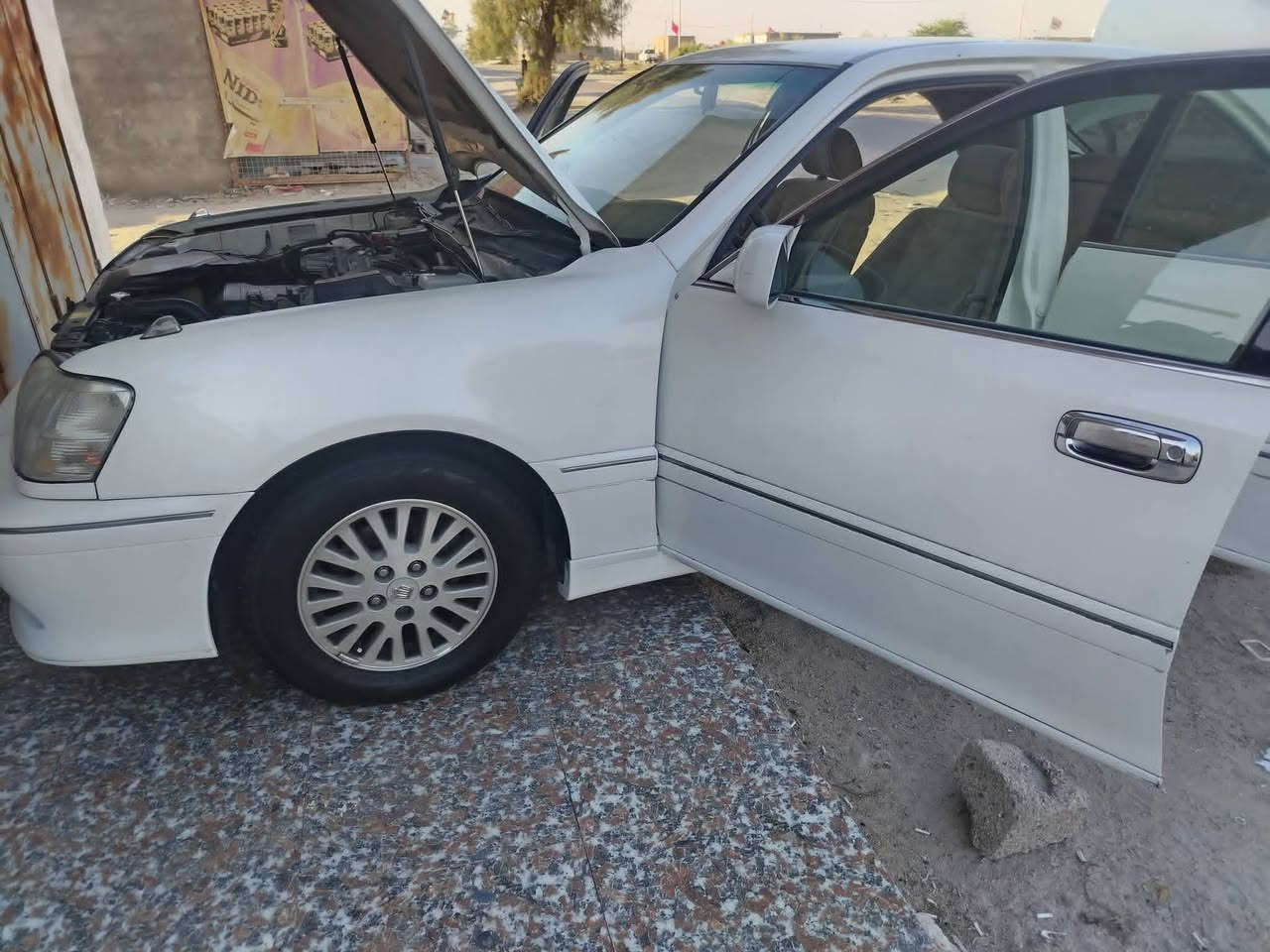 سلام عليكم ملكه لل بيع مديل 2001 وكينه وكير كفاله حداديه جديده تخم تاير تحويرت نجف دكمتين برده خلفيه لسياره مداور ثاني يوم بيه كصه قماره فقط ول باقي مكفول مكاني البصره ابو الخصيب السعر 115 وبيه مجال حك لجيه ***********
