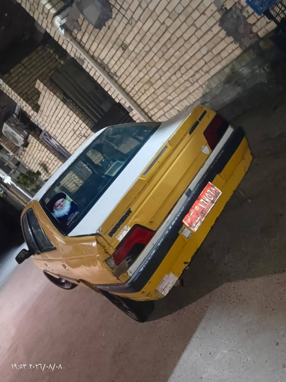 سلام عليكم بيجو 405 موديل 12 رقم بغداد سنويه عضم عاج بدون راعي اتكفل سرقه وعشاير سياره كير محرك فرنسي صاروخ خير من الله كهربائيات شغاله كلها مسجل شغال تبريد عوزه بس راديتر سعرها 10 ورقات مكان بغداد وباقي تفاصيل على هاتف ***********
