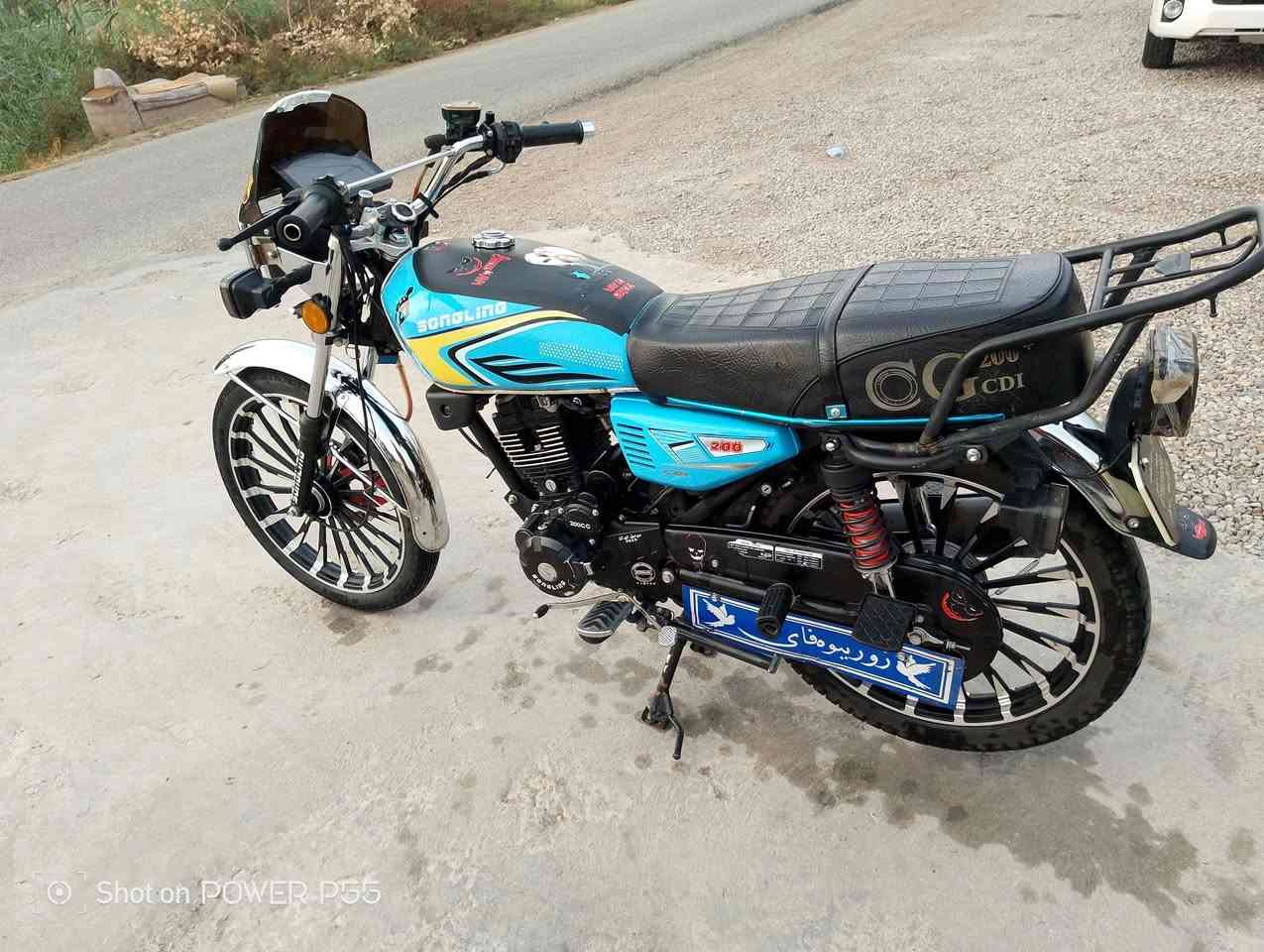 سلام عليكم دراجه سيفان موديل 26 دراجه كفاله عامه  دراجه حلوه او نضيفه السعر 850 بي مجال  الرقم***********

نص مكتوب في الصور:
- Shot on POWER P55
