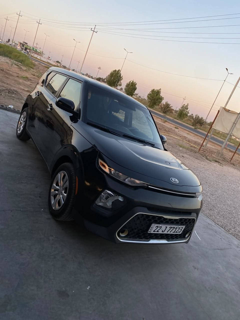 السلام عليكم للاستفسار اتصل ***********  لسعر 118بي مجال بسيط للبيع صول 2020 وارد امريكي حادثها جاملغ وربع الباب صور السونار ورقم الشاصي بلمنشور سياره جديده ماشيه 44الف رقم اربيل باسمي سياره جديده كير محرك حداديه تخم تاير كله جديد مكاني بابل المسيب
