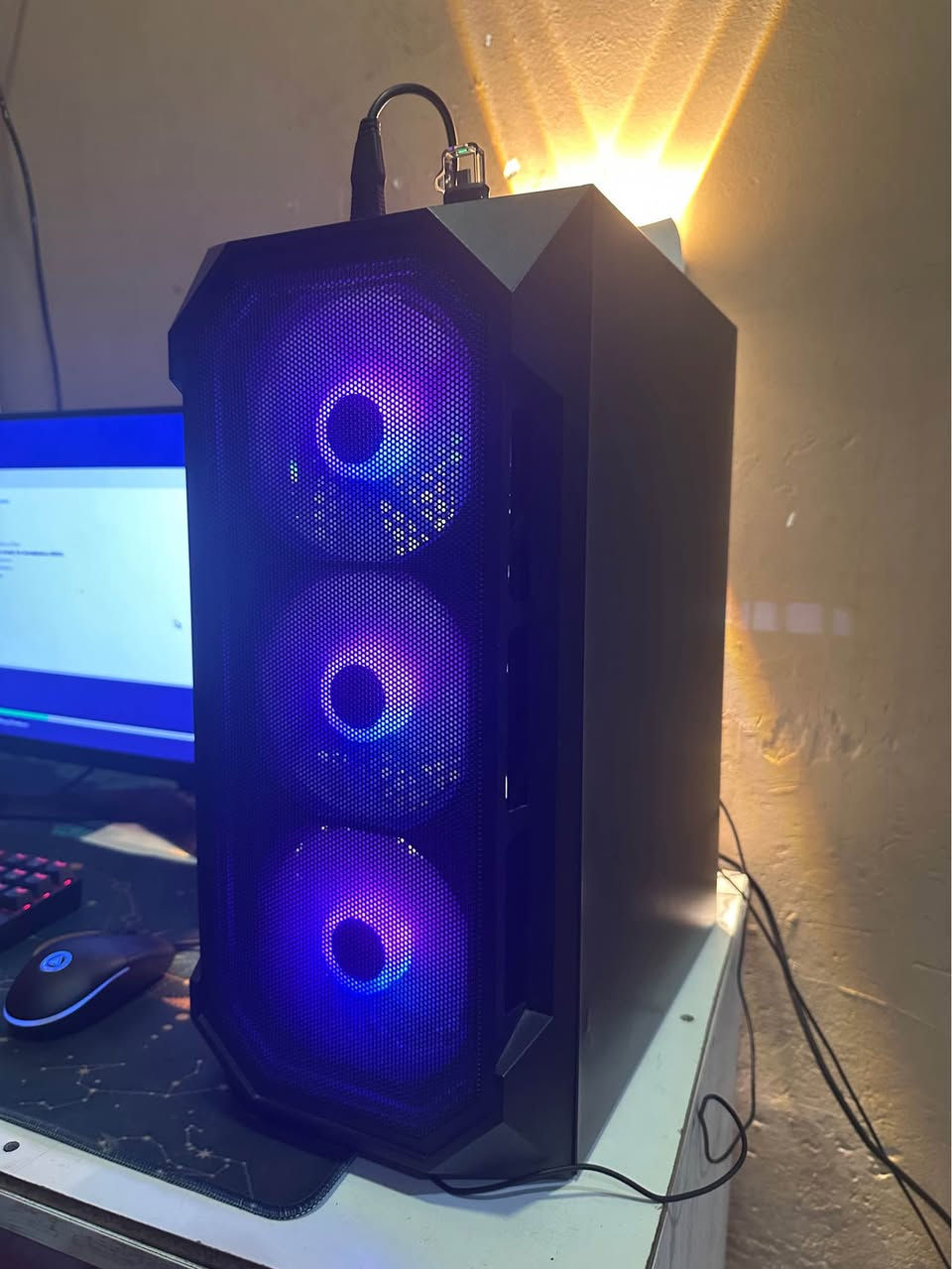 slawtan le be hawreyan case gaming s3reki zor harzan muasafati caseakaman britia la 
i5 9700f
2060 super 
air cooler coolmoon spi
512gb ssd 
650w spi 
case mid tower aura
 mother board:mag b365 mortal msi 
nrxakay 530$ majaleki kam bo dawa krdn nama bnern yan talafun bkan *********** gayandn haya hata 1 sal pak krdnawaw thermal paste gorin la astoy xoma السليمانية, العراق
