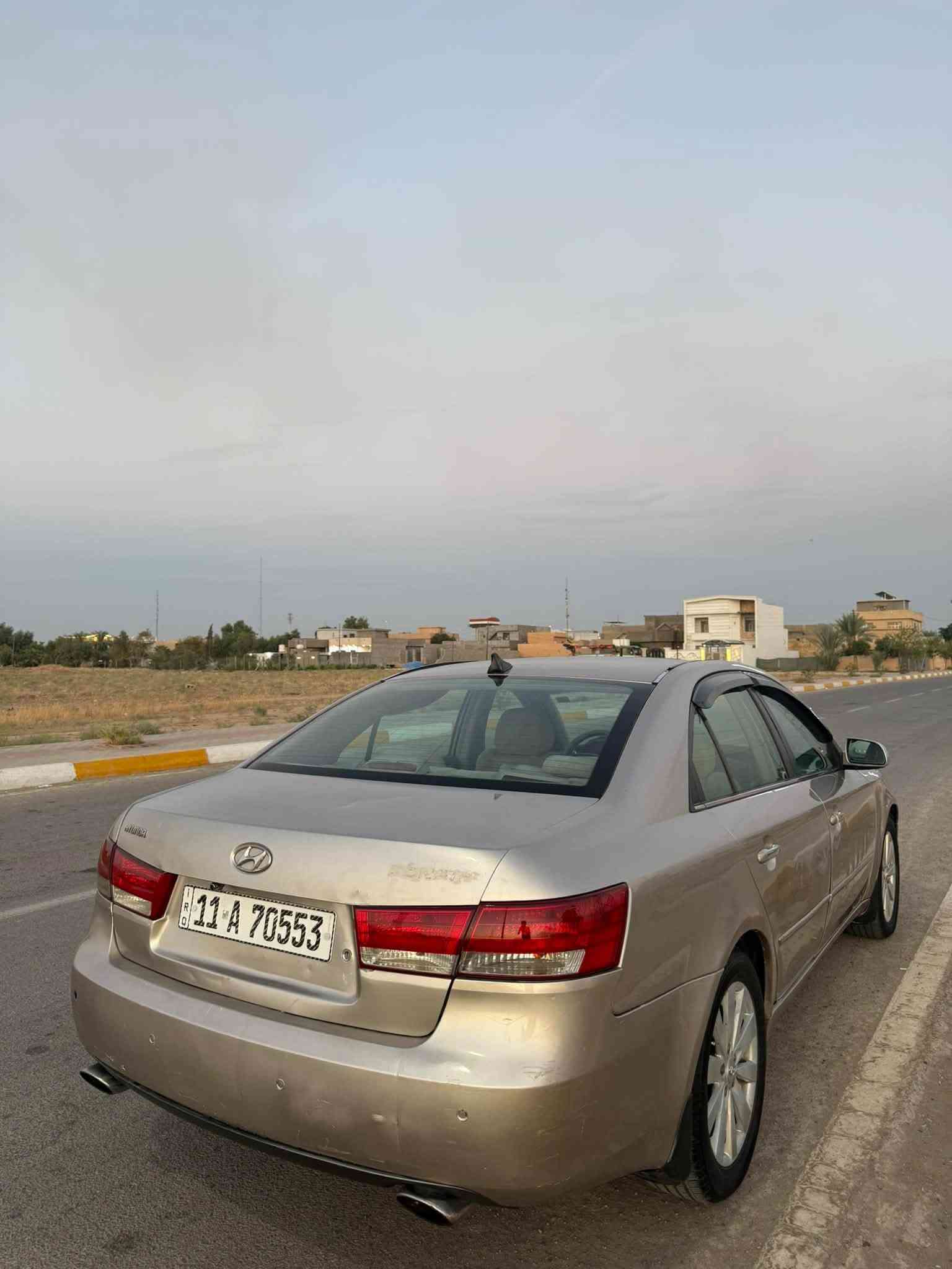 السلام عليكم للبيع فقط بدون مراوس 
هونداي سوناتا 2007 وارد أمريكي رقم بغداد دولي باسمي سنويه و هزه و ارقام كله جديد شرط تحويل ثاني يوم محرك V6 حجم 3300 محرك كير محرك بدون لا تنقيص و لا تبخير فقط بيهاا خربطه شويه تخم تاير قبل 10 أيام شديته جديد صدر خلفي و امامي جديد باتري جديد تبريد ثلج تدفئه نار السياره ضررها الهلال الخلفي فقط مال امريكا و بيهاا رشات بالحزام فقط اثر جراد اني ابيع احزام شرط بدون قطرة دواخل  السياره جديده و مال جناي شرط ترايهاا زيرو وين ما يعجبك اطلع بيهاا 
المكان صلاح الدين 
السعر 73 وبيهاا مجال للطيبين  و اعتذر عن الاقساط و الوعده و اللي يحب تفاصيل اكثر الاتصال على الرقم 
***********
***********
