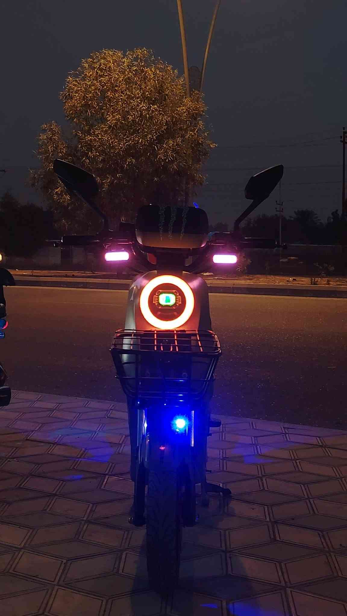 R9 • ٥ بطاريات • مدى ٣٥-٥٥كم