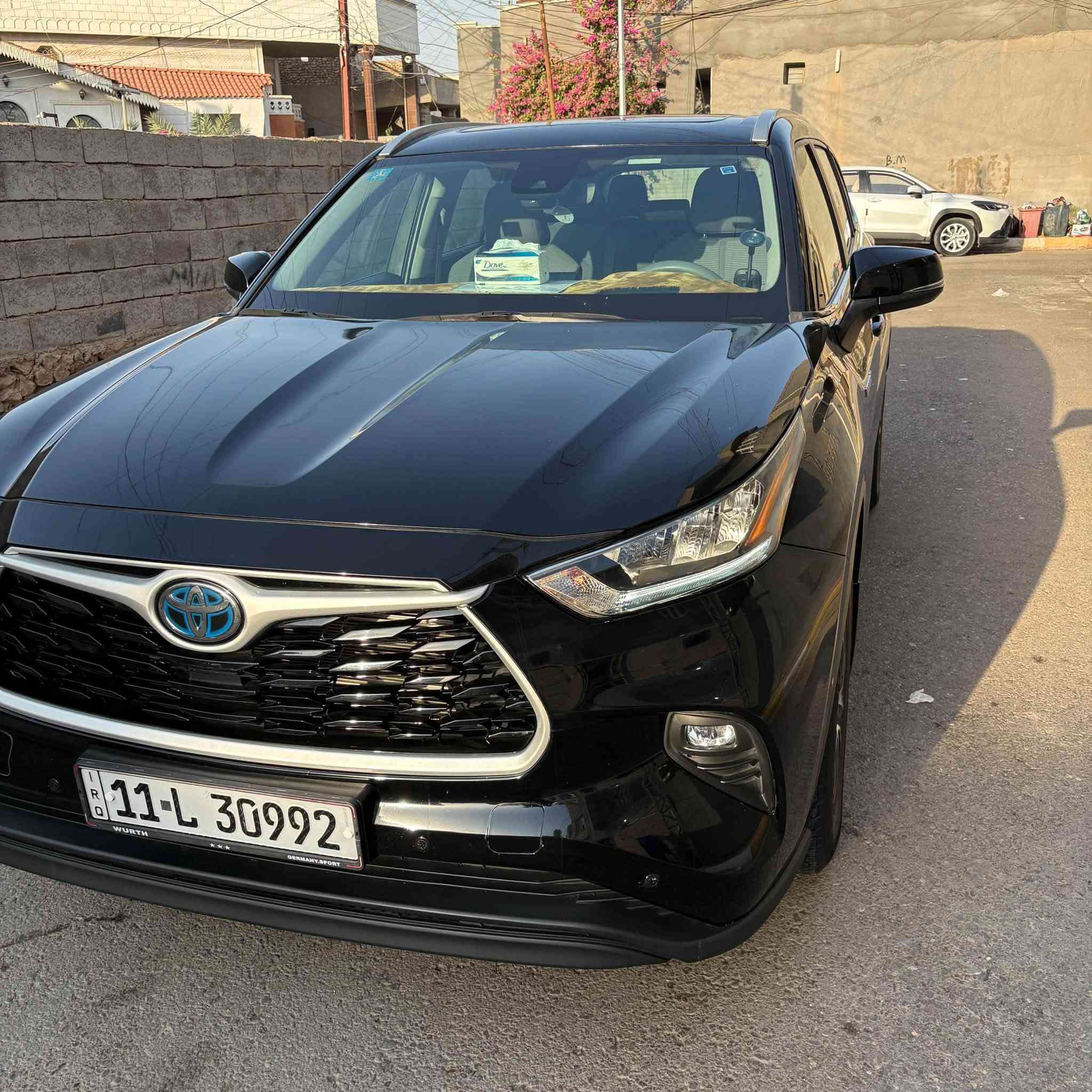 تويوتا هايلندر 2024 هايبرد ( خـليـجـي )
صفر وكاله عبد اللطيف جميل 

‏TOYOTA HIGHLANDER HYBRID 2024

!!️مرقم بغداد !!️ 

 الموديل 2024

 سعة المحرك  2,5L 

 عدد AIR BAG 8

 حساسات أمامية

 حساسات خلفية 

 دفع رباعي AWD 

 لايت زينون + LED

 ويل كب 18

 اريل نفكيتر 

 مفتاح التشغيل بصمة

 فتح الصندوق كهرباء

 شاشة 

 كاميرا دوارة 

 حركة مقعد السائق كهرباء

 7 ركاب

 مثبت السرعة 

 المودات والأوامر الصوتية

 أوضاع القيادة  Drive Mode

 تبريد شاشة

 3 قطع تبريد

 شاشة خلفية للتحكم في التبريد 

 هاند بريك كهرباء 

رادار

 تحديد المسار

ا Auto Hold  أوتو هولد

ا ISOFIX مثبت مقعد الطفل

 بردات أبواب خلفية 

السياره بحاله الوكاله ماشيه 35.000الف كم فقط ومغلفه PPF  هايبرد اقتصاديه بشكل موطبيعي 

السعر : ثلاث شدات وخمسة واربعين ورقة 

اللاستفسار 

رقم ***********
