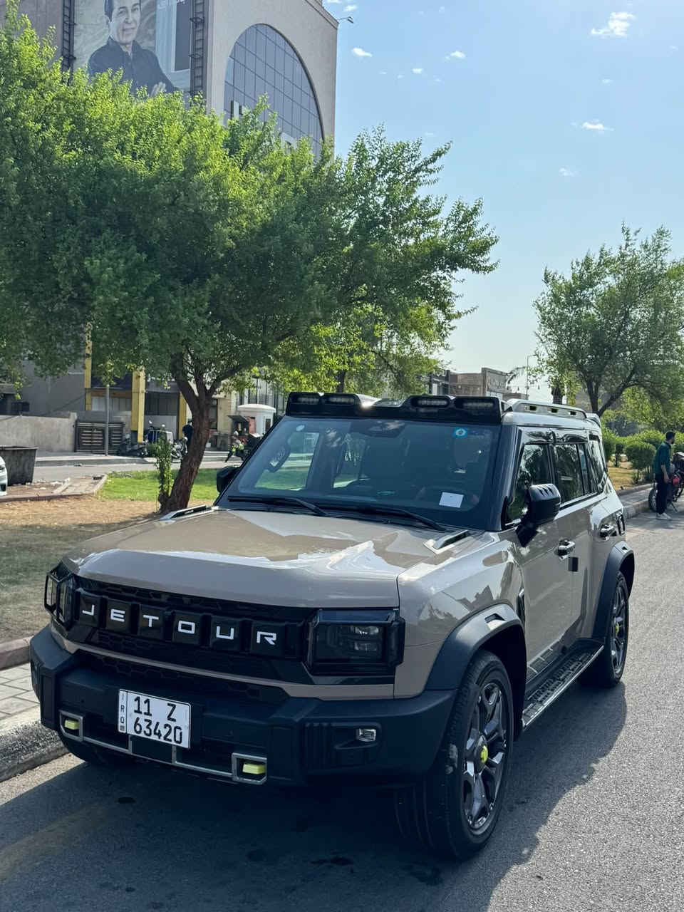 سلام عليكم 

جيتور T2 2025

ماشيه 37 الف 

مواصفات 

محرك 2000 / دبل اكسل 4x4

بصمة دخول/ تشغيل عن بعد

داخل زيتوني 

فتحة سقف بانوراما/داخل جلد كنتارا

شاشة وسطية كبيرة/ عدادات رقمية 

نظام صوتي متطور 12 سماعة من Sony

 انارة محيطية داخلية/ شاحن وايرلس/ ثلاجة

كاميرات 540 درجة/حساسات /قطعتين تبريد

كراسي الأمامية كهرباء/ كراسي مساج/  تبريد كشنات

مثبت سرعة/ رادار/محافظة على مسار/ نظام كبح تلقائي

مانع تصادم/وضعيات قيادة/ويل حجم 20/ مانع انحدار 

نقطة عمياء جانبية/ صندوق شفط/مساعدة صعود مرتفع

انارة الأمامية LED/انارة خلفية LED/شبك امامي LED

اشاير بل مري والمري كهرباء /6 ايرباك/دوسات جانبية

تحكم ستيرن جهتين /شفتات مقود /نظام فرملة اوتماتيك 

السياره فول سستم سوادات مري ويدات بوب وجناح خلفي اسود وبروجكتر امامي تتحكم بي بالريمونت ودرج وشباك حمايه للراديتر 

السعر 38 ونص 
للاستفسار ***********
مكاني زيونه
