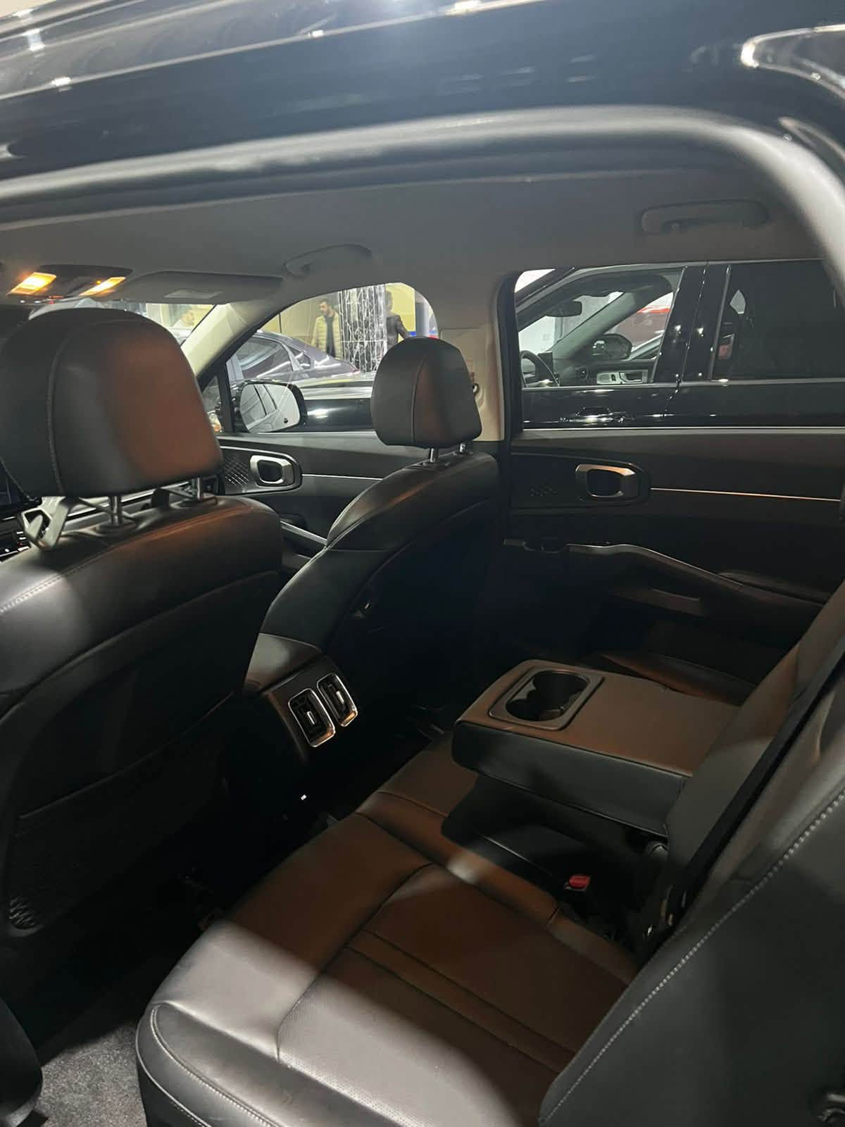 ⸻

🚗  Kia Sorento 2023 (VIN: 5XYRL4LC5PG219343)

للبيع: كيا سورينتو 2023 – فئة S
بسعر  مناسب 

🔹 المواصفات الأساسية:

 • محرك 2.5 لتر بنزين

 • ناقل حركة أوتوماتيك

 • دفع أمامي FWD

 • شاشة كبيرة + كاميرا خلفية

 • 3 صفوف مقاعد – 7 ركاب

 • نظام أمان كامل (Airbags – ABS)

 • كروز كونترول

 • سنسرات خلفية

 • دخول وتشغيل بدون مفتاح (Keyless)

 • تكييف أمامي وخلفي

 • جنط ألمنيوم

🎨 اللون الخارجي: أسود

🪑 الداخلية: أسود

📍 السيارة دخول جديد و رقم کاتی دهوك  

مکان سیارة دهوك 

‎‏‎سیارة بدون رقم تترقم شمالي 

⸻

🛠️ حالة السيارة:

 • صبغة قطعة واحدة فقط

 • الصبغ: جاملخ أمامي جانب نفر

 • باقي السيارة فابريكة بالكامل

⛽ المسافة: 30,000 ميل فقط

📞 للمزيد من المعلومات يرجى الاتصال:

***********

