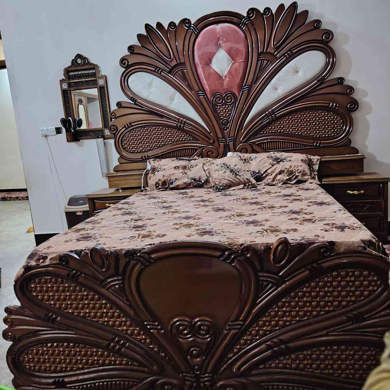 سلام عليكم  مرخصت ابو الكروب غرفة نوم حطاطة للبيع سعر 750 اتصال ***********

