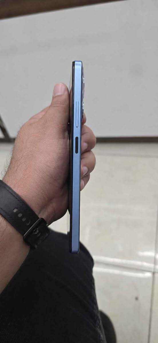 📱 للبيع Xiaomi Redmi Note 12 Pro 5G

جهاز أنيق وأداء قوي بسعر مميز 🔥

✅ شاشة AMOLED بتردد 120Hz
✅ كاميرا رئيسية 50MP مع مثبت بصري OIS
✅ شحن سريع بقوة 67W
✅ يدعم شبكة الجيل الخامس 5G
✅ ذاكرة تخزين 256GB

💰 السعر: ٢٠٠ ألف وبيه مجال بسيط
🚚 متوفر توصيل إلى جميع محافظات العراق

📞 للتواصل والاستفسار:
*********** بغداد, العراق
