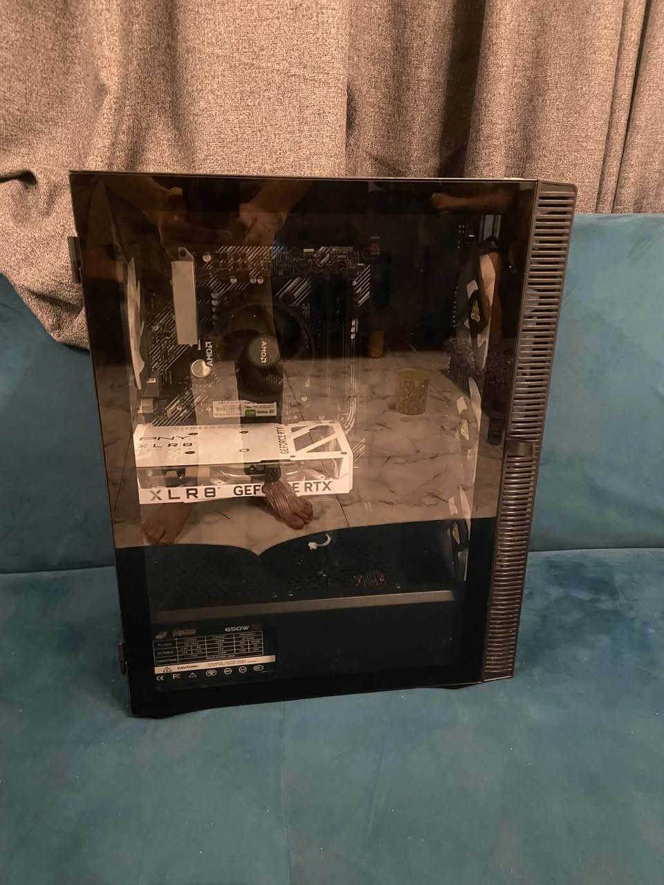 السلام عليكم تجميعه للبيع نضيفة كلش  
R5 5500                                           RAM 16 3200                                  لون ابيض RTX 4060 PNY WIHET                          SSD 512                                                    M.2 256                                              
    P.S 650 W MASS                  
رقم تواصل ***********
سعر مليون و٢٥الف
