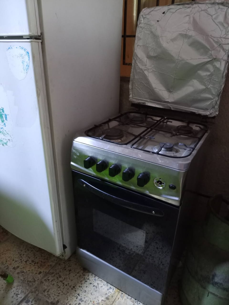 للبيع🏝️غسالة بلازما ١٠ كيلو طباخ فرن ٤عيون شغال نظيف للتواصل ***********
