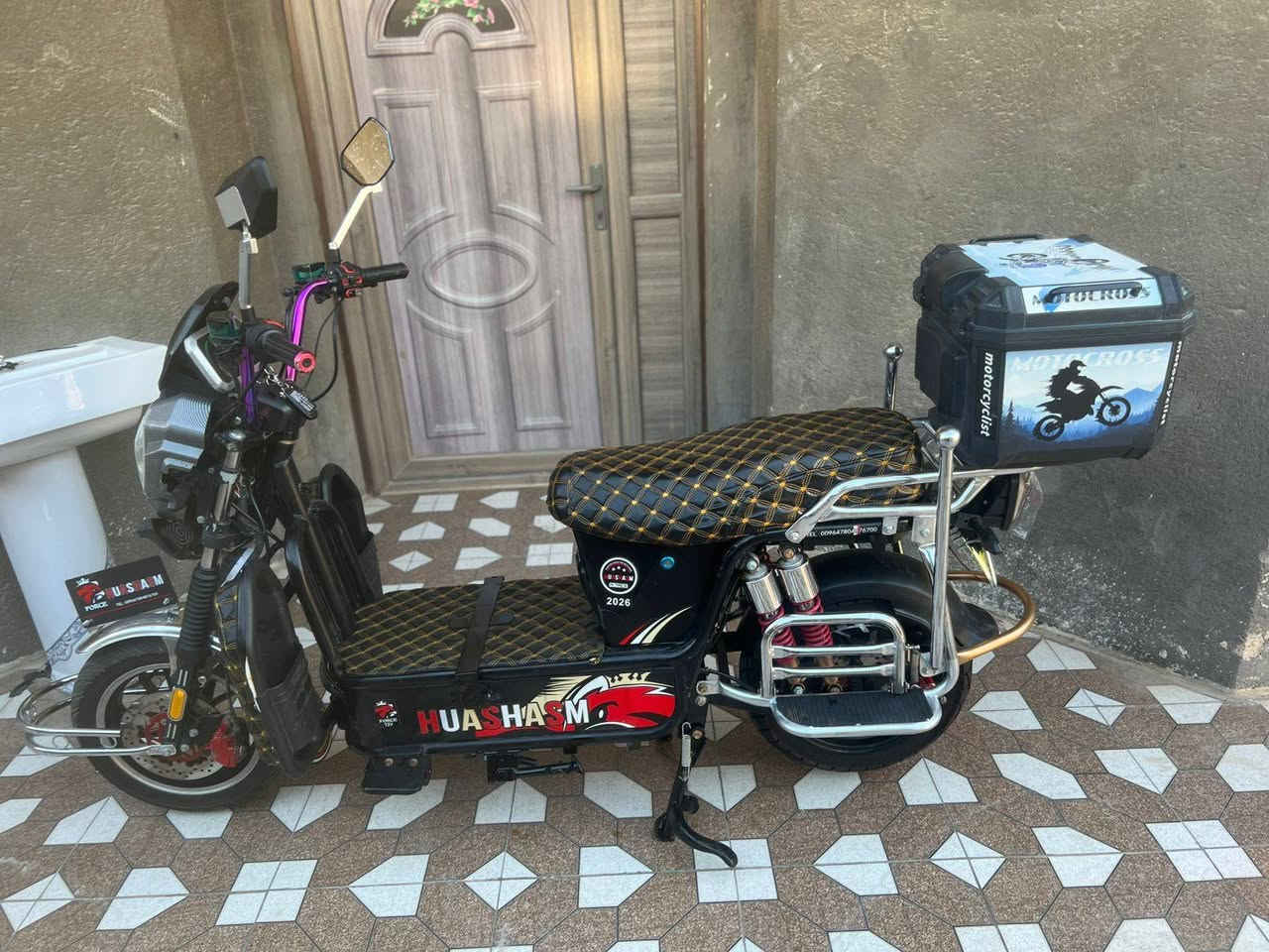 دراجه هيوشا موديل26 فول نظافه كهربائية كلها شغاله بطاريات فول يقرن 10 وفوك
السعر 650) وبيها مجال العنوان فلوجه 
***********
