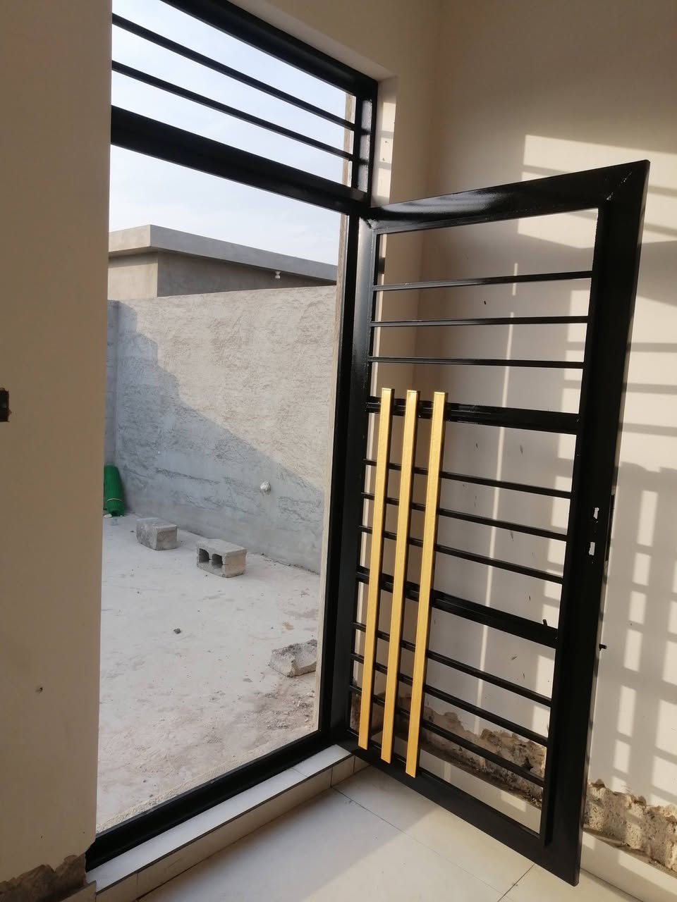 السلام عليكم ورحمة الله وبركاته
🔹 جزء من أعمالي
صبغ جميع أنواع المنشآت والأسطح.
تنظيف الحديد ومعالجته ثم صبغه بأفضل المواد.
تنفيذ أعمال الواتر ستوب (العازل المائي) للأسطح والحماية من تسرب المياه.
✔️ عمل متقن وأسعار مناسبة.
📞 للاستفسار والحجز:
مراسلة على الخاص.
أو الاتصال على الأرقام التالية:
*********** ***********
نسأل الله التوفيق، وأهلاً وسهلاً بكم.
