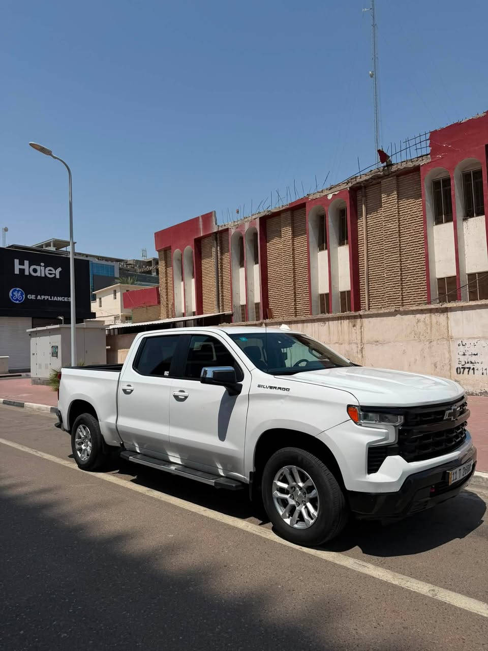 🚨 سيلفرادو 2023 V8 للبيع 🚨
شفروليه سيلفرادو 2023
🇺🇸 وارد أمريكي
📍 رقم بغداد – باسمي

🔥 V8 5.3 لتر – محرك مرغوب
🤍 لون أبيض
🛻الباب الطويل البدي القصير المرغوب
✨ داخلية مرتبة ونظيفة

السيارة موجودة وجاهزة للفحص، وأذكر الملاحظات بكل وضوح

• الجاملغ مصبوغ
• ربع البنيد مصبوغ
• توجد بعض الملاحظات الأخرى

الفحص على المشتري وبأي مكان يتفق عليه.

💰 السعر: [319$]
📞 الاتصال: [***********]
(البصرة )

— المعاينة تحسم كل الكلام.
