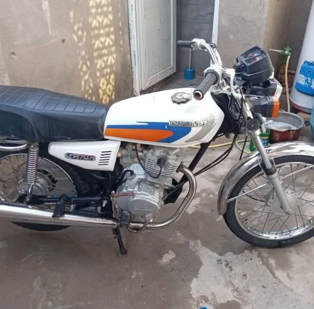 مراوس فقط بستوته اربعه كير موديل 20نضيفه وحلوه اوراق اصولي اوراقها بجيس  مراوس مو بيع بستوته حتلو تعبانه شويه ***********
