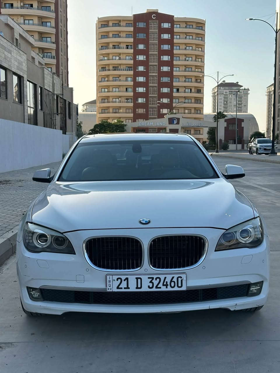 BMW 730Li
وكاله العروش موديل 2012
محرك 6 سلندر  بدون توربو المرغوب N52
سنوية وهزة ورقم جديدات
‏ضمان دولي
سي دي 6 اقراص
شاشه 
سلايد روف 
بصمة . بصمتين الوكالة موجودة 
خزن ميموري كشنات + ستيرن
كشنات فول. كهرباء 
5 بردات 
حساسات 360
مري شفط + قلاب مع البك
اوتو هولد 
انظمه قياده 4 
دبل خلفي جوبلس
هاند بريك كهرباء
ماشية 267 الف 
صيانة كاملة بدون اي خلل ولا مسج
كير ومكينة مكفولات 
باب خلف السائق صبغ 
والصندوك 
باتري جديد 
تخم تايرات جديد
سيرفس كامل بدون اي نقص
رقم سليمانية الجديد بسمي تحويل مباشر 
العنوان سليمانية 📍
السعر 165ومجال حگ الجية
للأستفسار اتصل ***********
