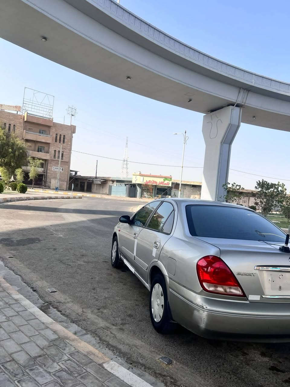 سلام عليكم
نيسان سني 2006

سياره كفاله عامه من الصبغ 
بيها مكان واحد بارد زغير ولا مبين 
سياره جاهزه تبريد ثلج 🥶 
تخم تاير كير محرك شرط لاتنقيص لاتبخير 
سياره مال جناي رقم مميز (525)  فقط 
شرط التحويل ول الغرامات مكان سياره تكريت 
رقم الهاتف ***********
