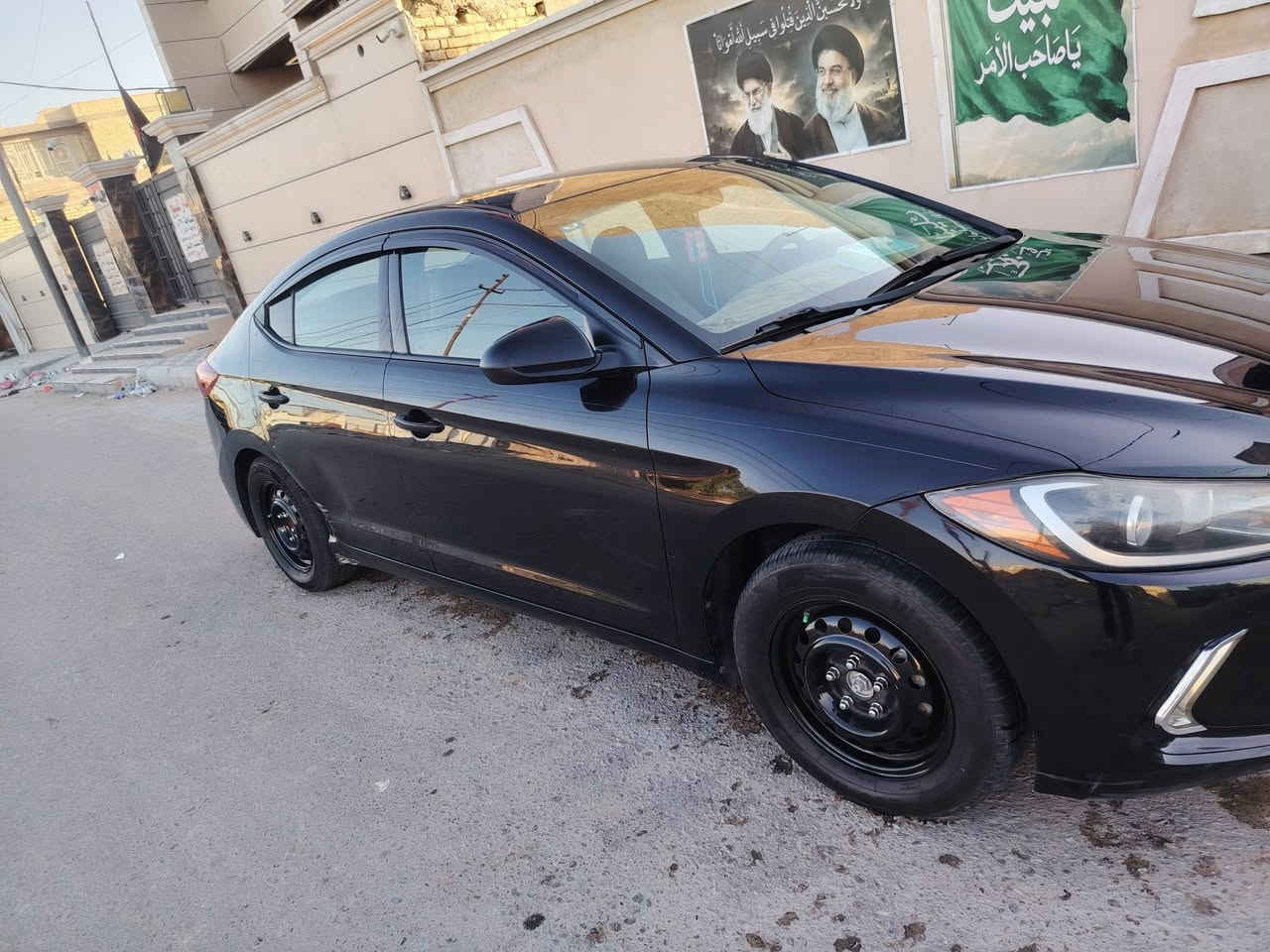 النترا موديل ٢٠١٧ گير عادي السيارة وارد امريكي كلين تايتل بيهه فقط طخة باب السائق وطخة بالجهة الثانية باب الخلفي السيارة شغالة كلهه بيهه التبريد عاطل مكان السيارة بغداد الحرية السعر ٩٠ ورقة للاستفسار الاتصال على الرقم ***********
