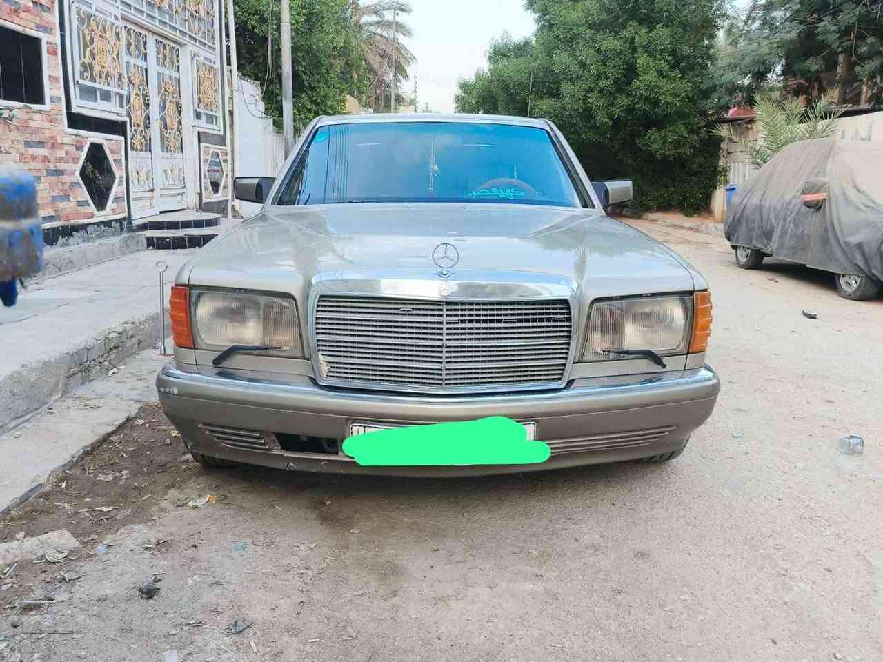 مارسيدس جامبو • ١٩٩٠ • رقم بغداد