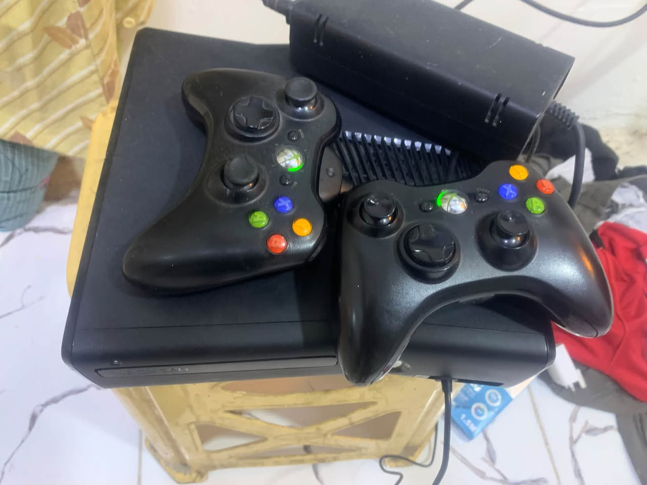 ‏سلام عليكم عندك Xbox 360 للبيع مكاني بغداد جهاز نظيف كله شغال السعر 120 جوز قات الاصلية جوزتك كلهن شغالات***********
