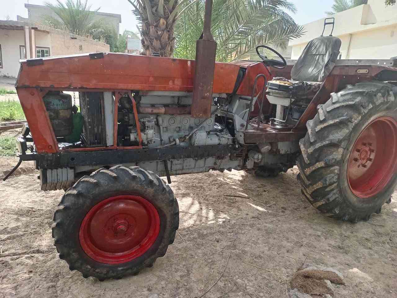 عنتر ثمانين البيع جاهزه حجم ١٢١سته سلندرموديل٨٩ مكان ديالى محرك وكير وهدراليك كلشي شغال وسلف سعر ٧مليون ونص وشراي تعال خاص الستفسار ***********
