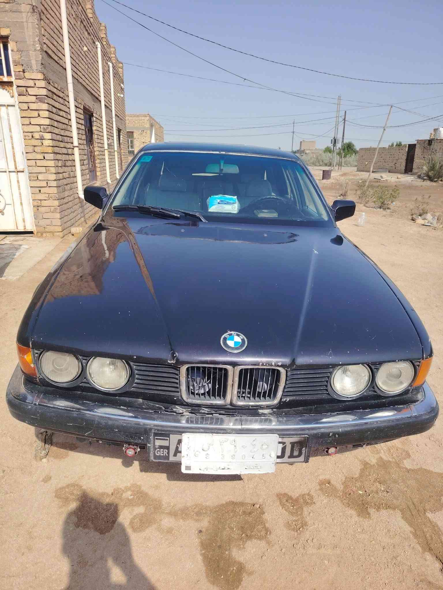بيم ام دبليو للبيع موديل 91 حجم 735 محرك كير مكفولات فقط البك مرات يخر عدي تبريد شغال غرفه جلد جديده سياره فول حلوه حداديه تخم تاير سنويه لحد 28  رقم بغداد الماني  بيع ومراوس حسب القناعه السعر 47  ***********   *********** اتصال وتساب  مكان السياره السماوه الهلال  ملاحظه ترهم مده وقصد مع المقدمه بس مو نفس السعر العارظه
