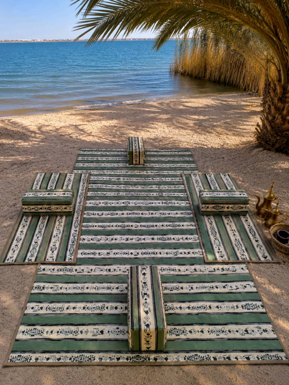 � جلسة عربية فاخرة بطابع تراثي أصيل 🔥

جلسة عربية مصنوعة من قماش السدو الفاخر، بتصميم أنيق يجمع بين الأصالة والجمال، والظهر مغلف بقماش تنزاني ضد الماء ليوفر لك المتانة وسهولة الاستخدام.

✨ مناسبة لـ:
🏕️ جلسات البر والكشتات
🌿 جلسات الحديقة
🌙 الركن الرمضاني
🏡 الجلسات المنزلية والاستراحات

✅ قماش سدو عالي الجودة
✅ ظهر مغلف بقماش تنزاني ضد الماء
✅ مريحة وأنيقة وتتحمل الاستخدام
✅ تصميم تراثي يضيف فخامة للمكان
✅ مناسبة للداخل والخارج

اختيارك المثالي لجلسة تجمع بين الراحة والفخامة وروح التراث 🤎

📩 للحجز والاستفسار راسلنا على الخاص
***********