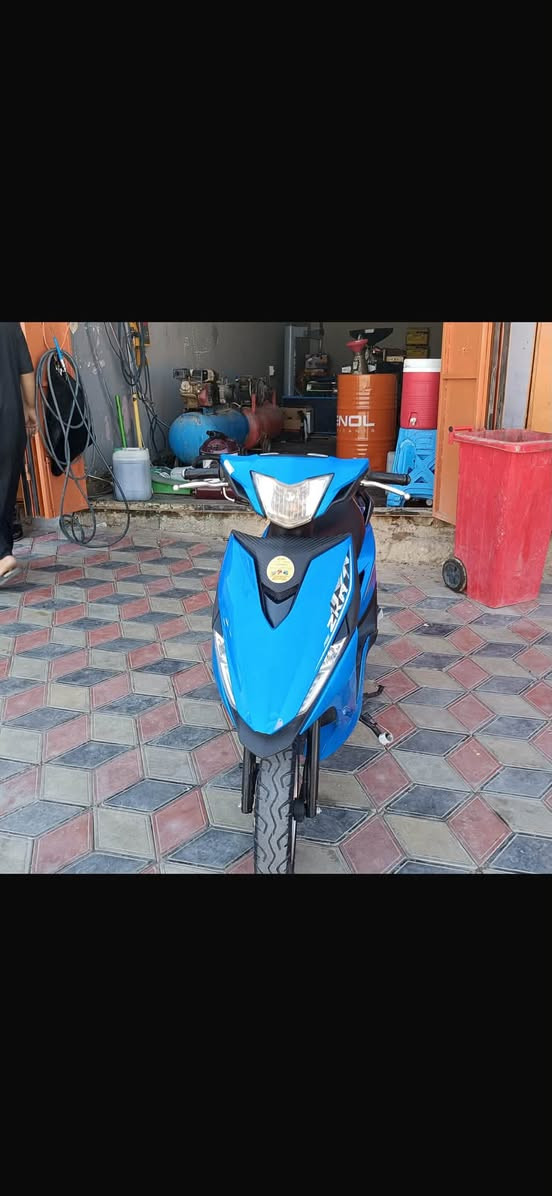 السلام عليكم دراجه ماكس مضلع رمبه بعده جديد كلشي مابيه 🛵الدراجه كابريتر نكره سلف سلف شغال هندر شغال لايت 🛵عالي ناصي شغال أشاطر شغاله بصمه عداد سرعه شغاله دراجه 🛵ربع دينار ماتحط عليه تزويد فقط صالنصه رياضي الباقي كله بلادي الدراجه أنطيك بيه شلعه ومعدل السعر (900)🔓وبيه مجال عنوان تكريت القادسيه 📍
***********
