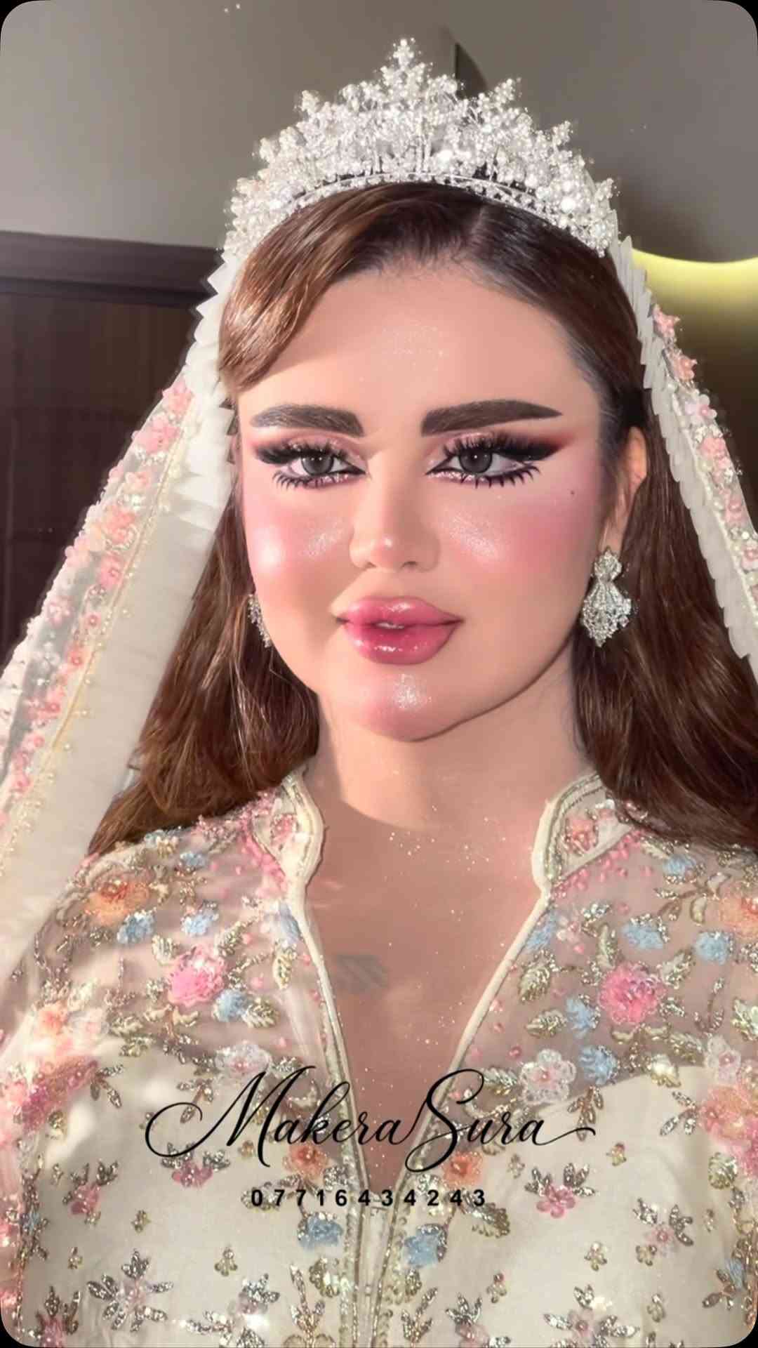 من أعمال الماكيرا سرى 💎💎💎
📍بغداد حي الجامعة شارع ٦٦ مقابل مجمع البيلسان الطبي 
***********:📞
***********

نص مكتوب في الصور:
- Makera Sura ***********